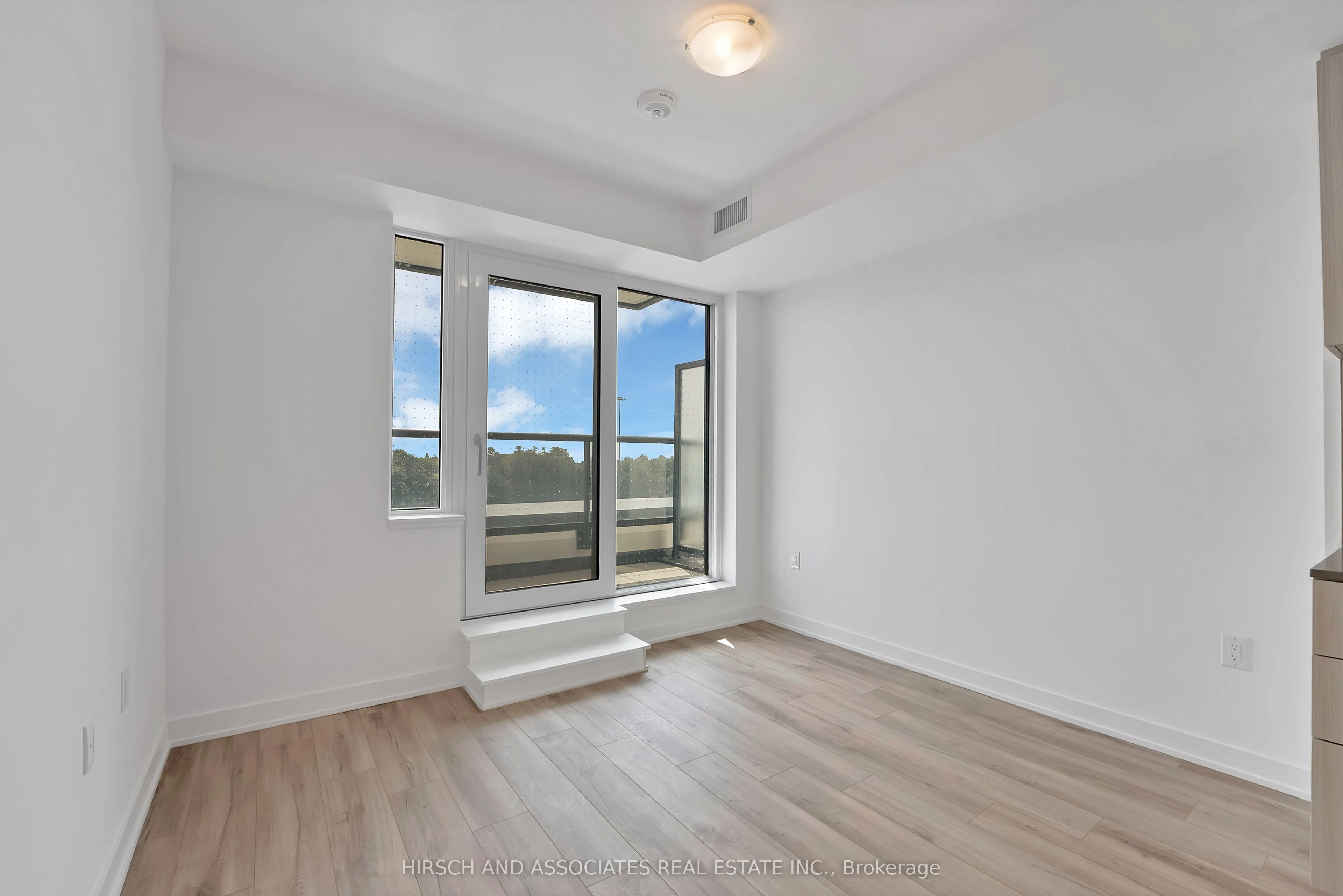 7439 Kingston Road #409