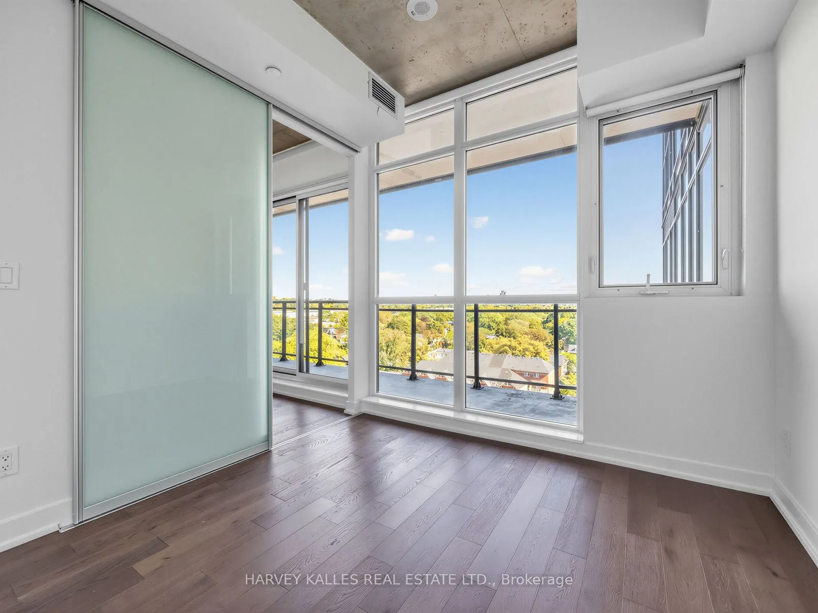 1190 Dundas Street E #1114