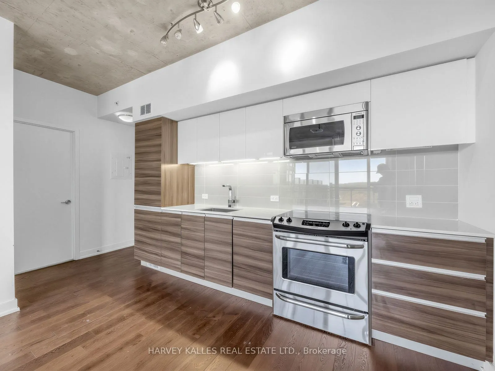 1190 Dundas Street E #1114