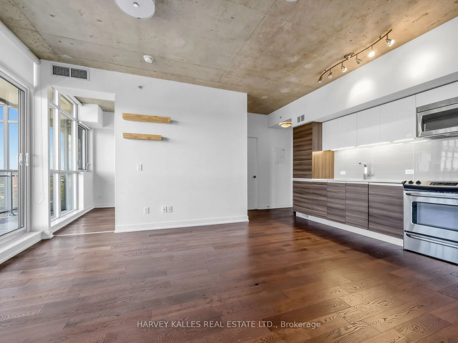 1190 Dundas Street E #1114