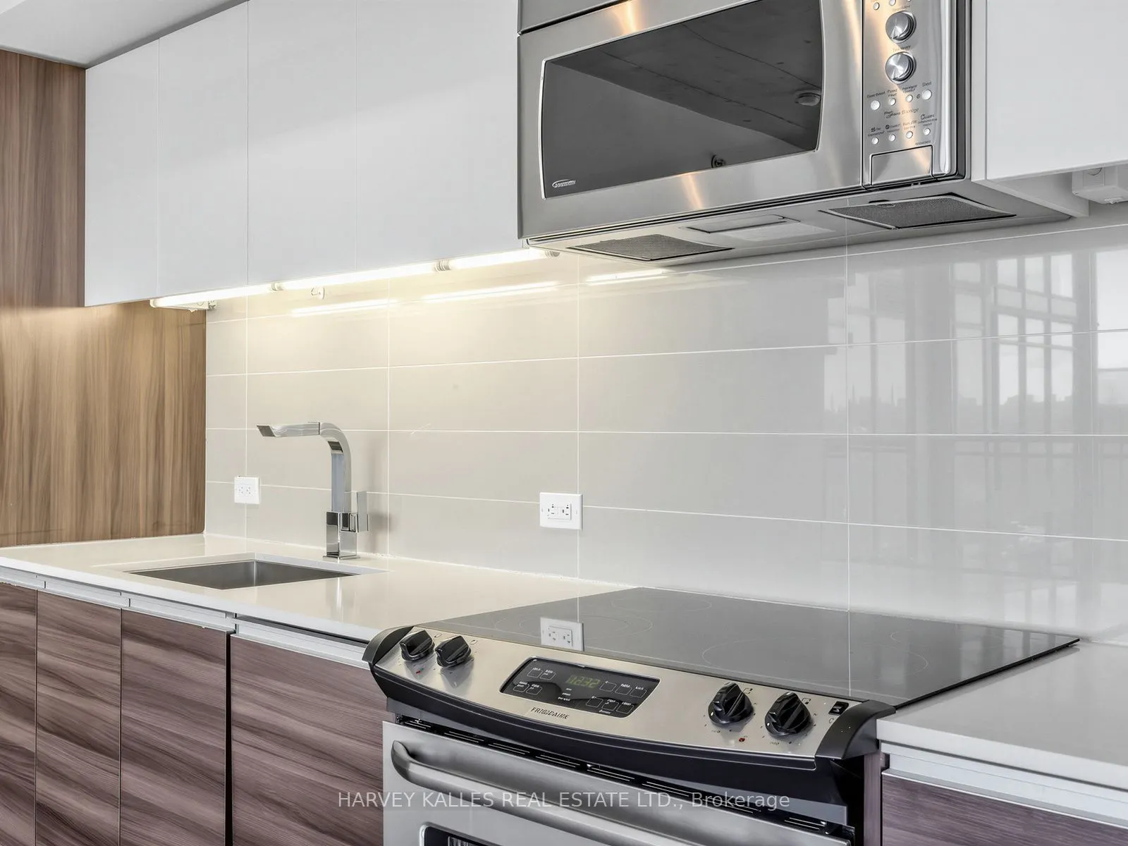 1190 Dundas Street E #1114