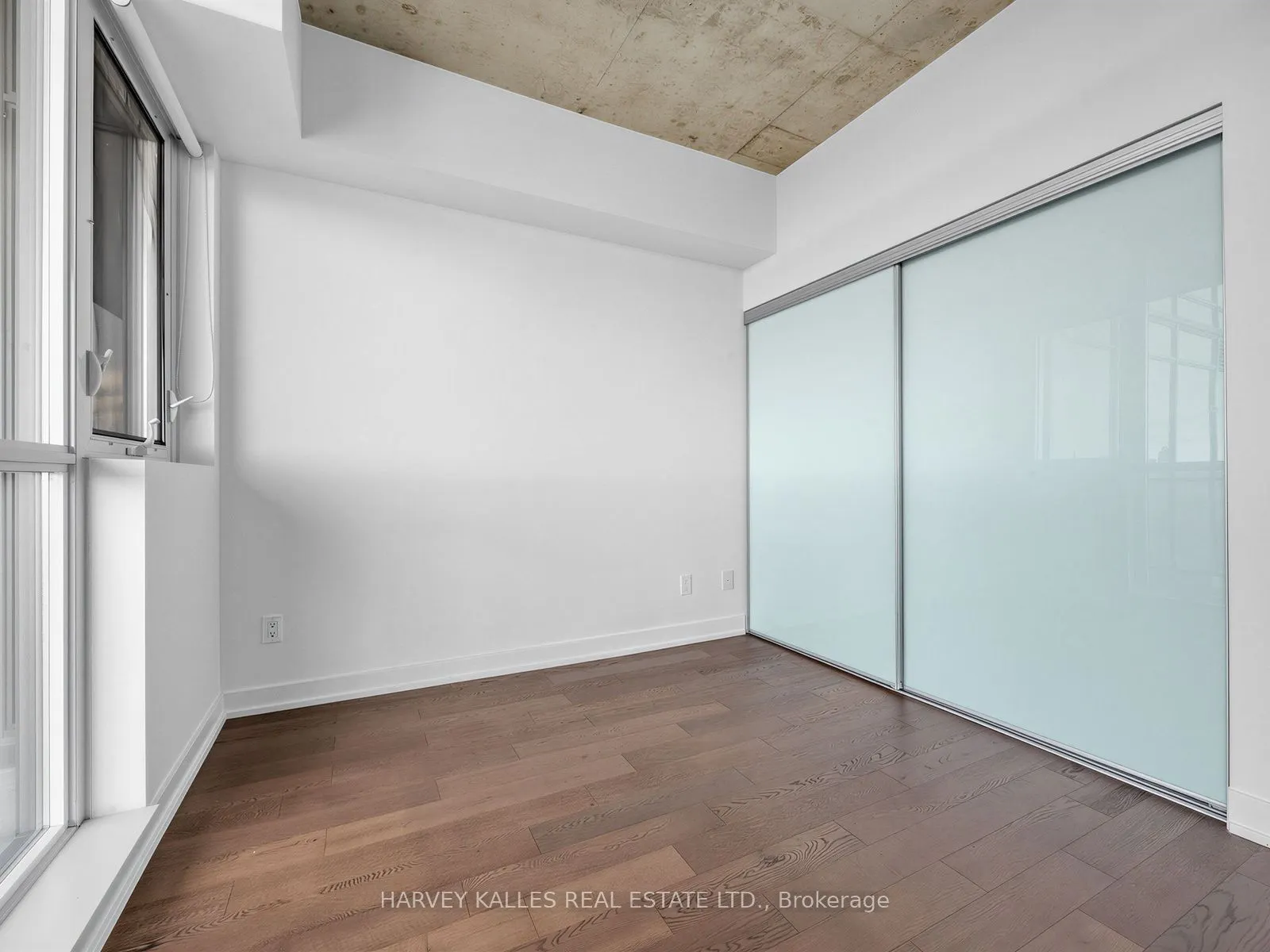 1190 Dundas Street E #1114