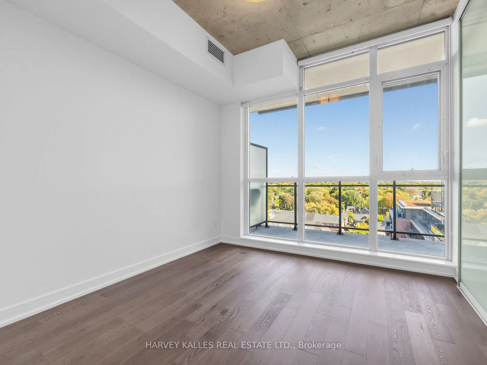 1190 Dundas Street E #1114