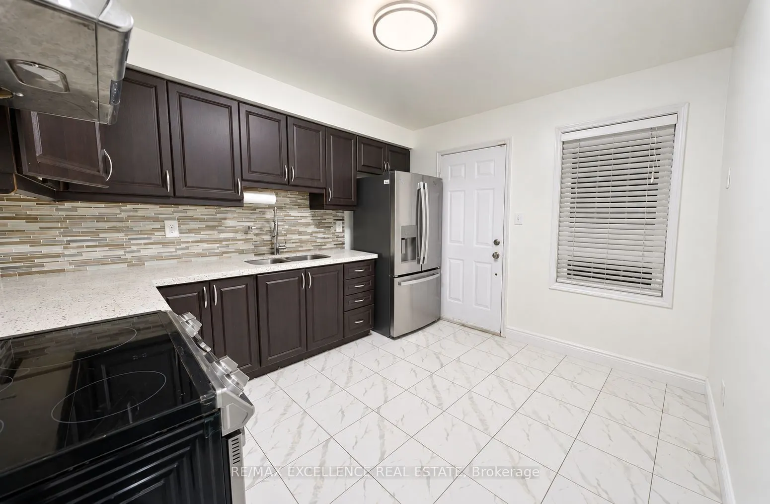 2371 Clearside Court
