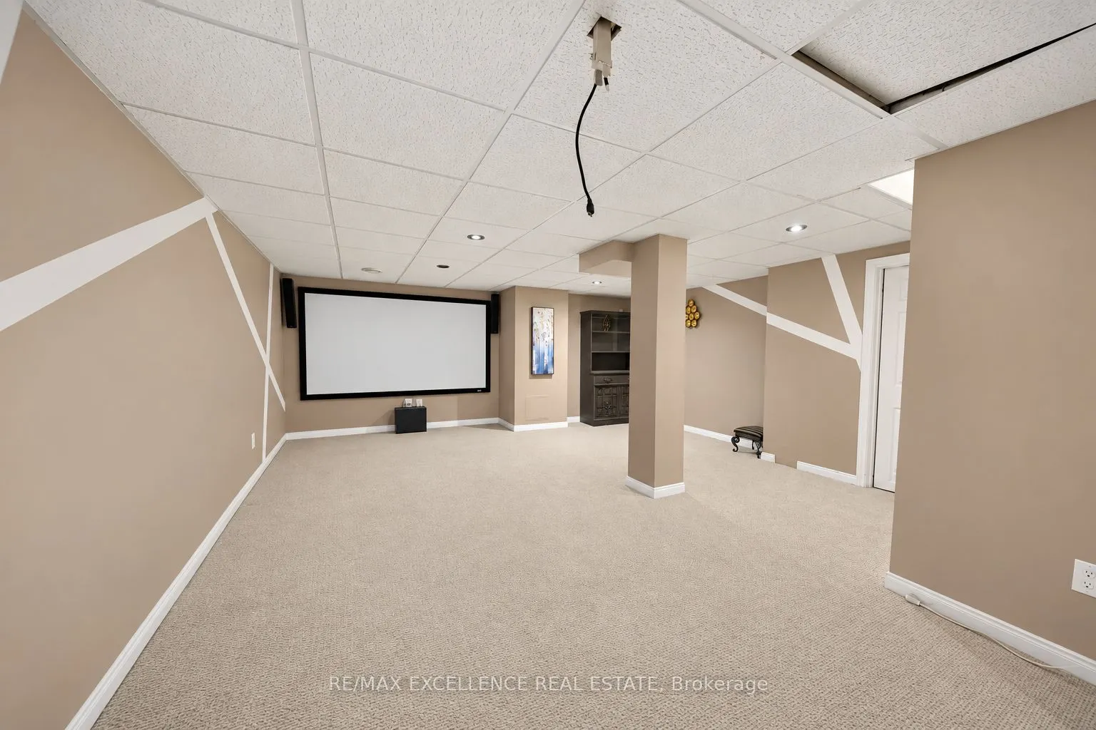 2371 Clearside Court