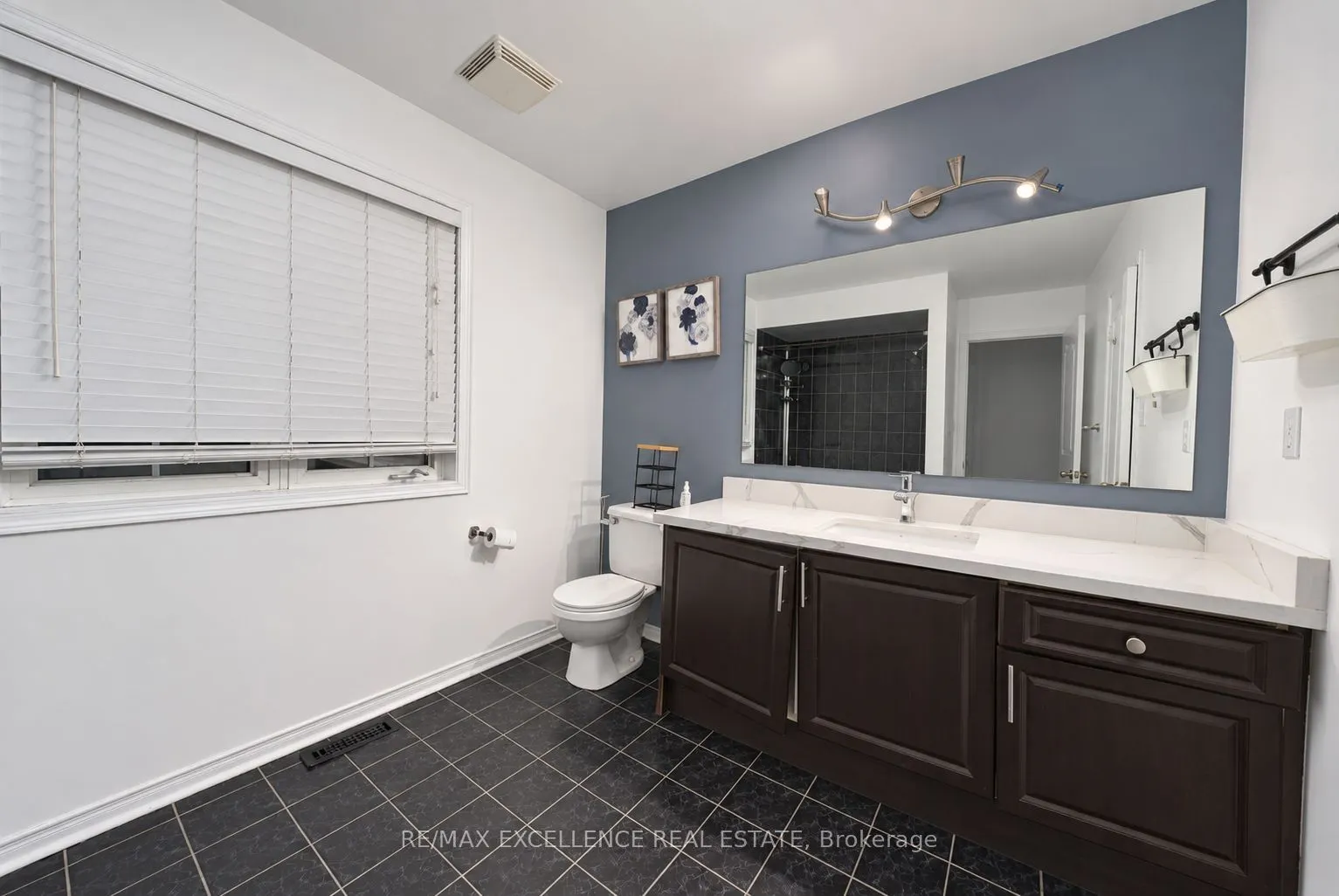 2371 Clearside Court