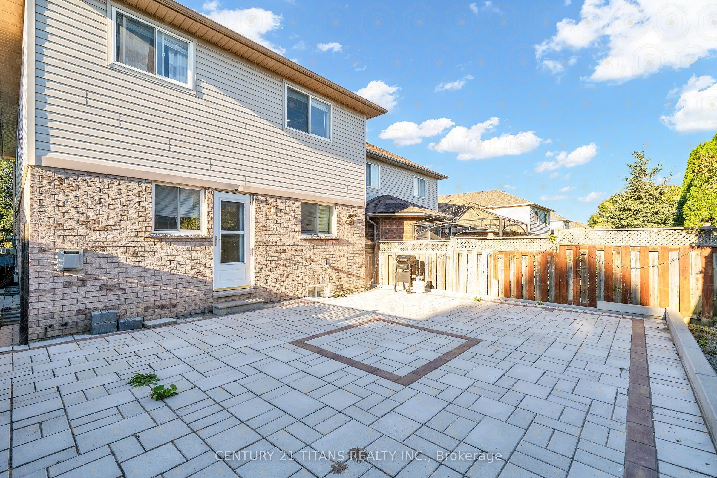 51 Marchwood Crescent