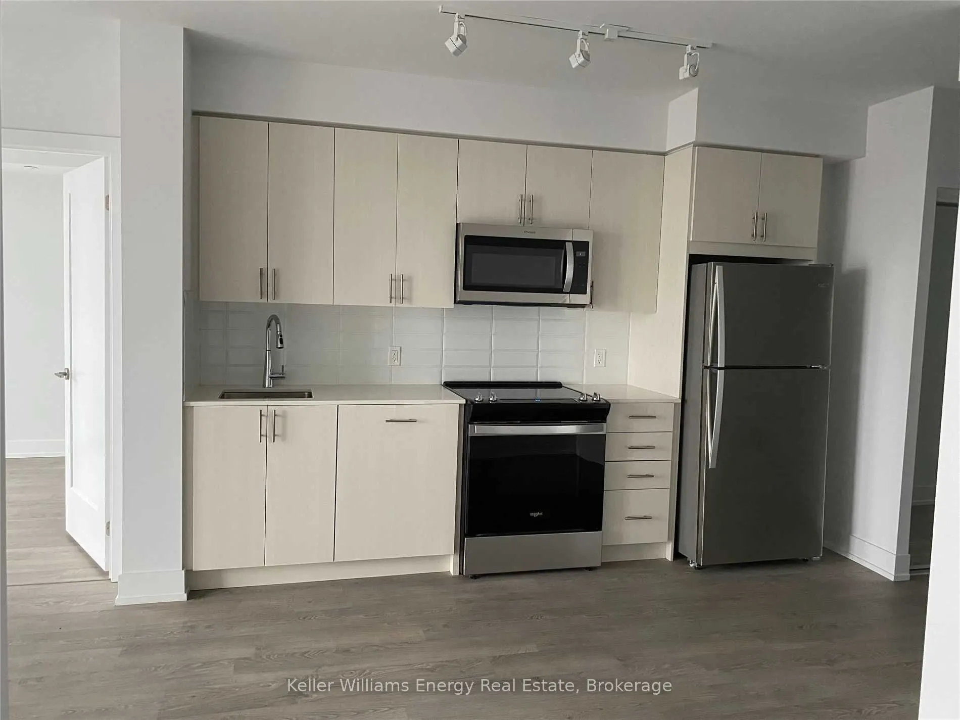 2550 Simcoe Street N #604