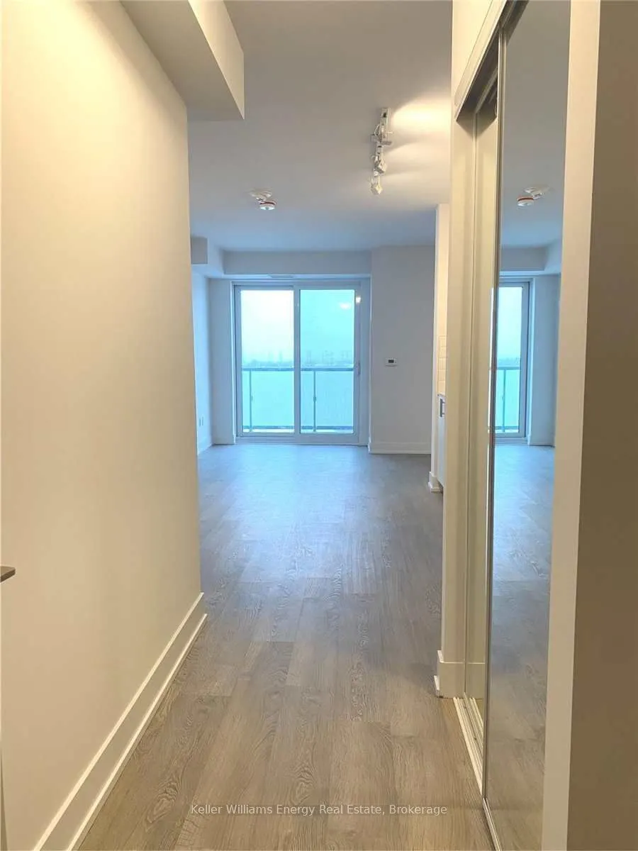 2550 Simcoe Street N #604