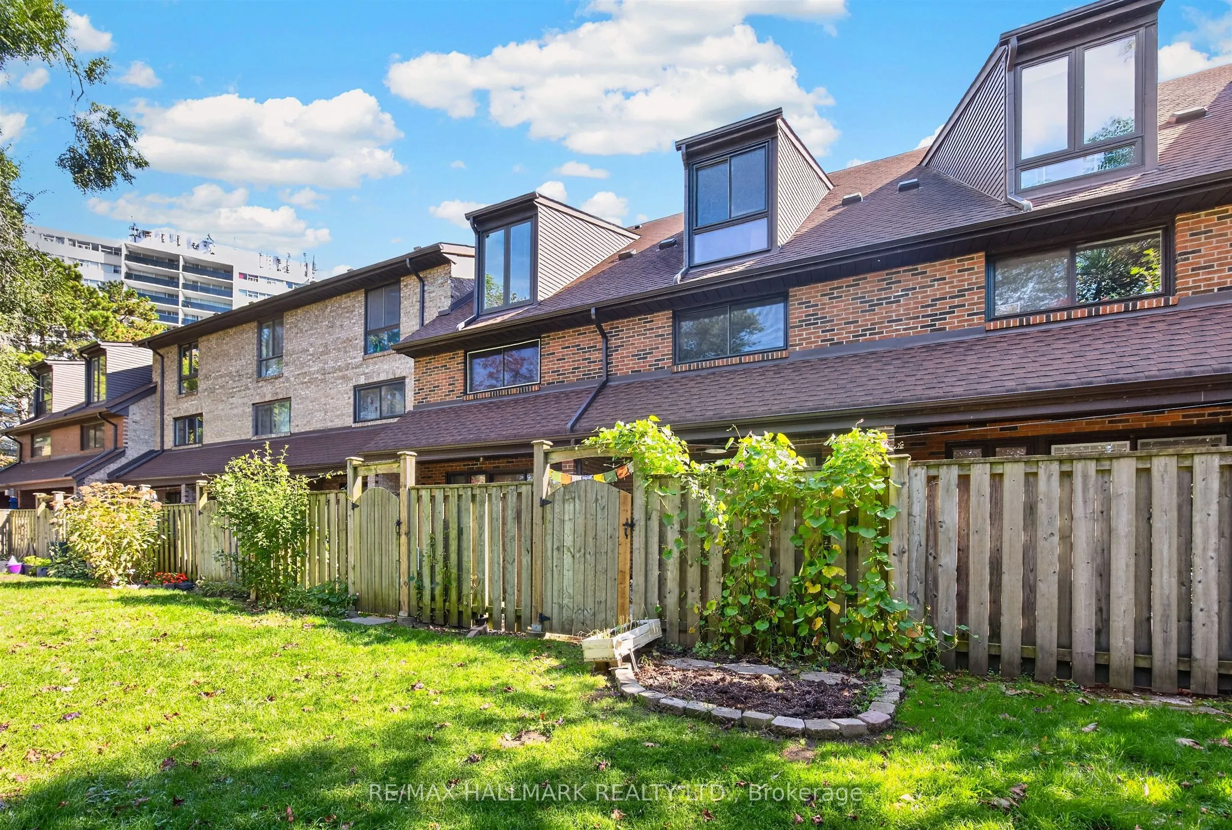 30 Livingston Road #15