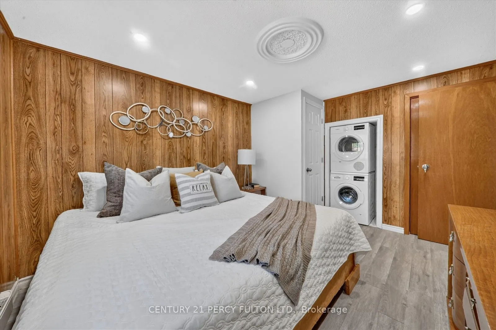 135 Cedar Crest Beach Road