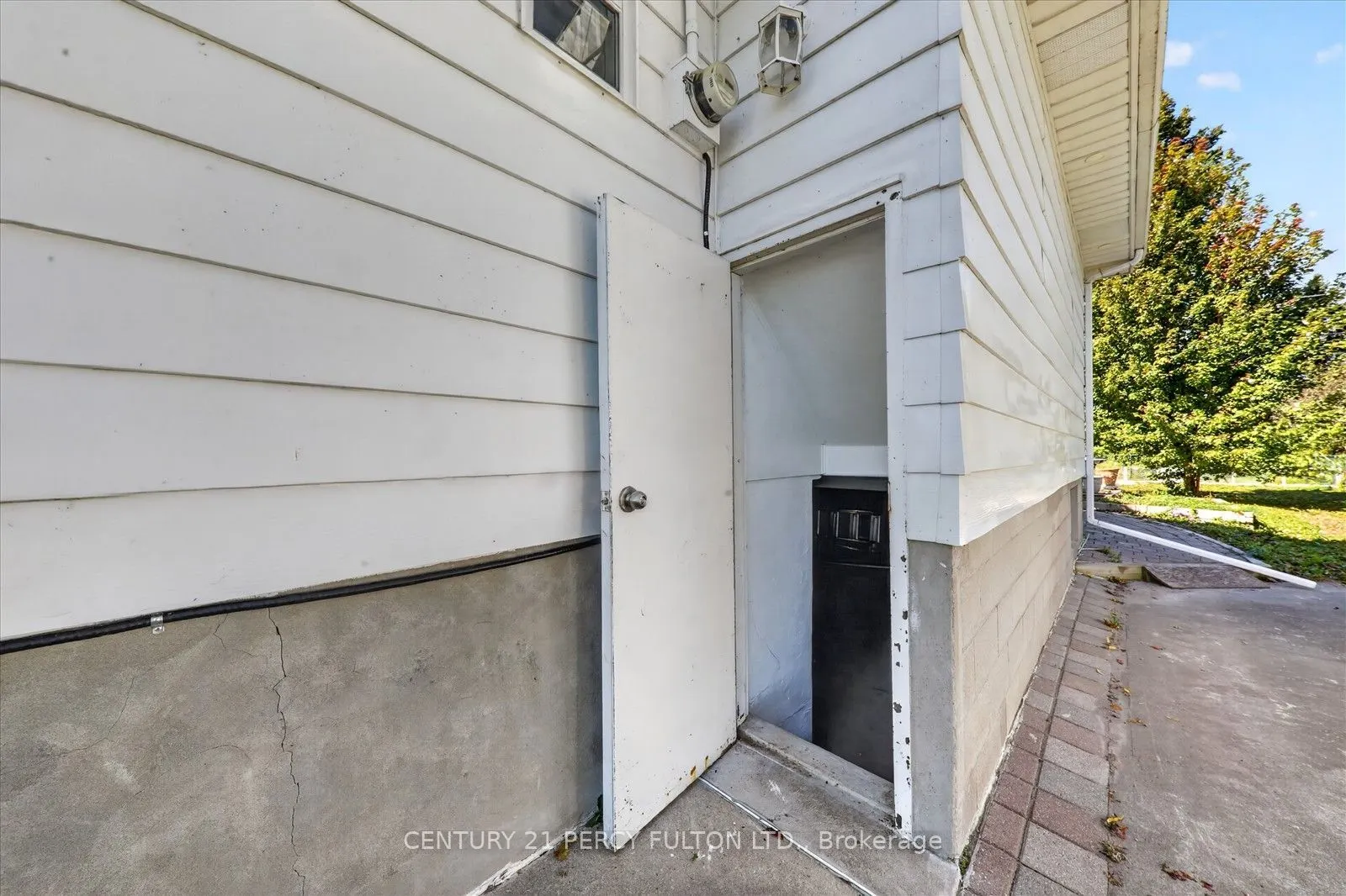135 Cedar Crest Beach Road