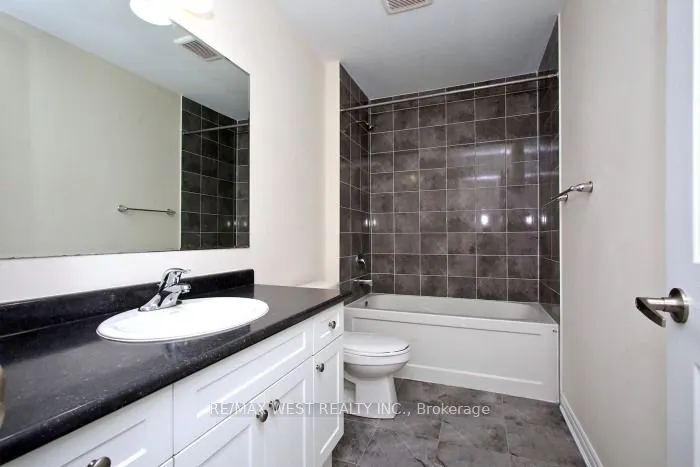 15 Heron Park Place #12