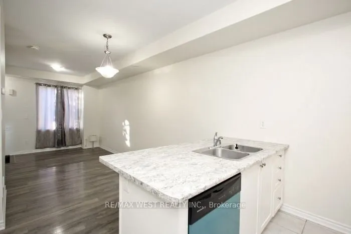 15 Heron Park Place #12