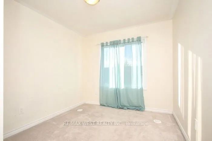 15 Heron Park Place #12
