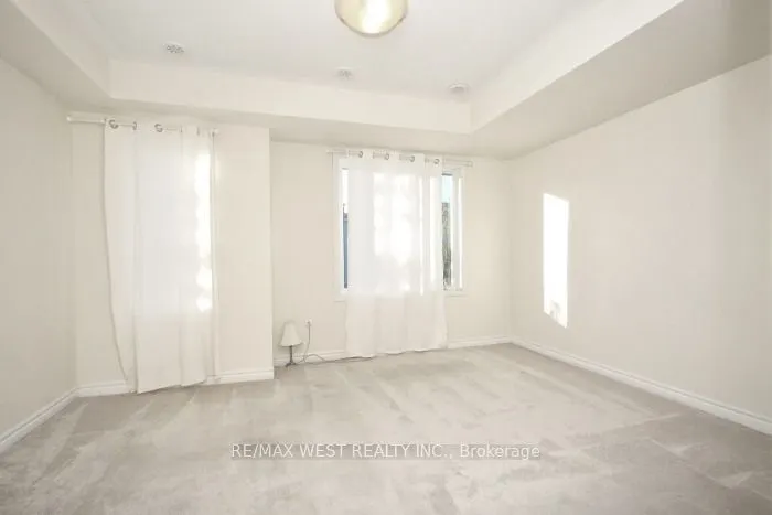 15 Heron Park Place #12