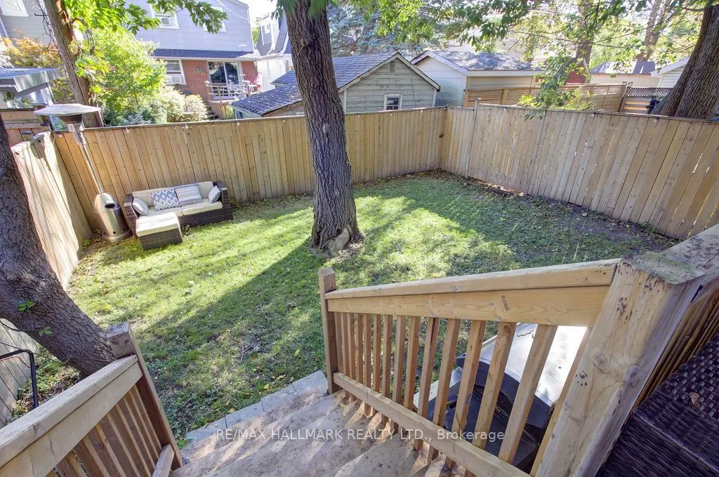 281 Warden Avenue