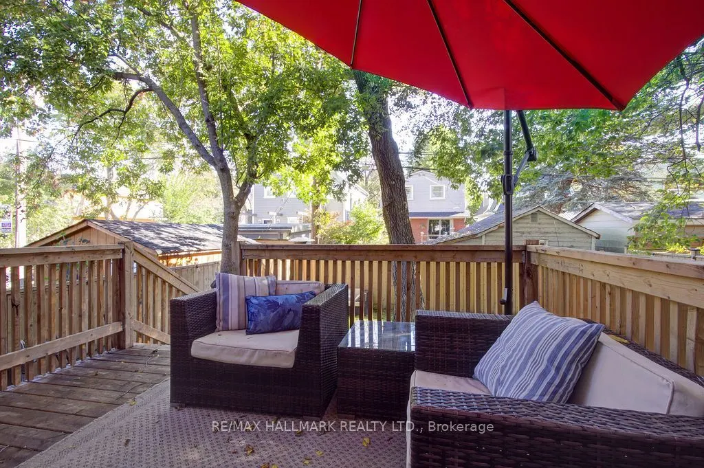 281 Warden Avenue