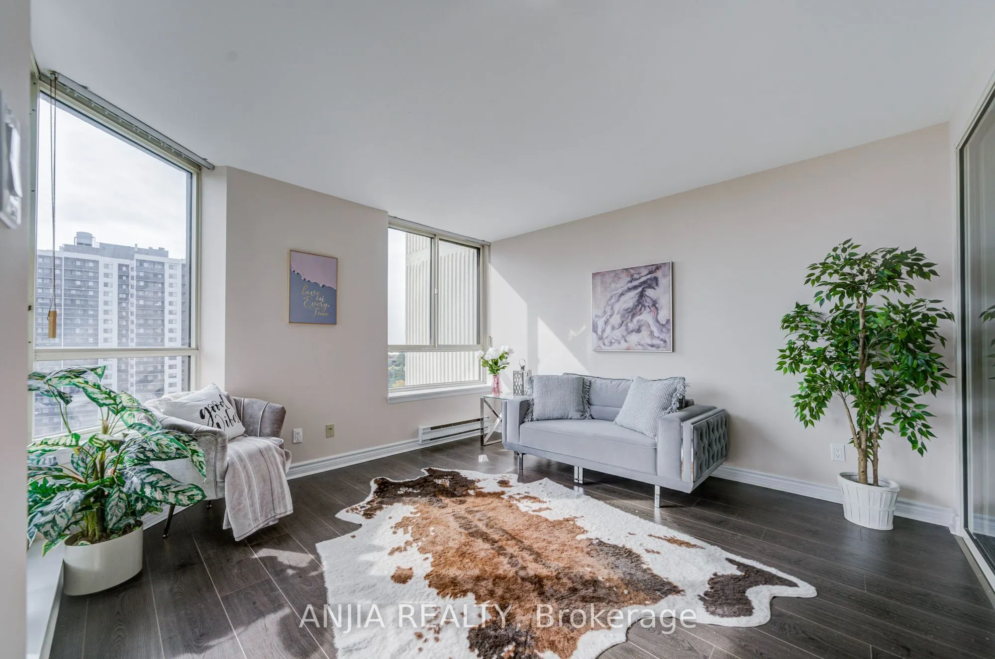 275 Bamburgh Circle #1107