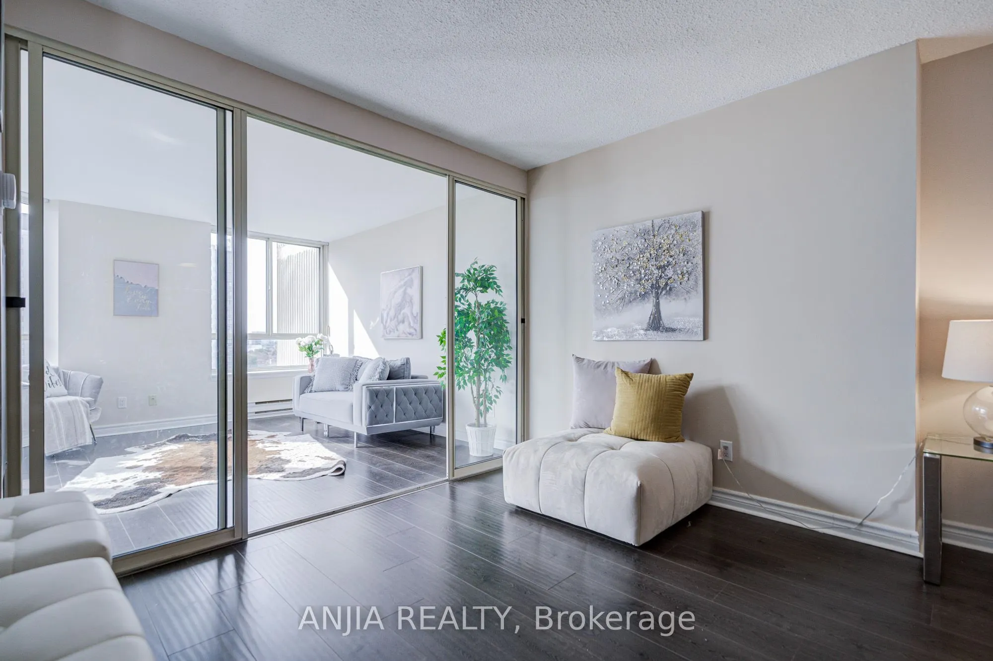 275 Bamburgh Circle #1107