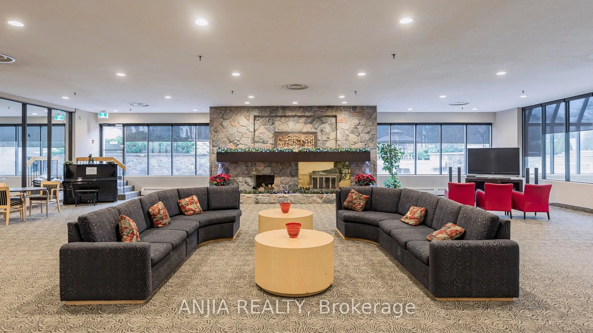 275 Bamburgh Circle #1107
