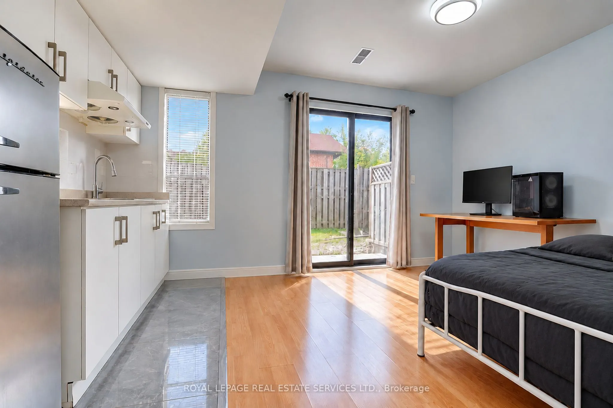 10 Reidmount Avenue #10