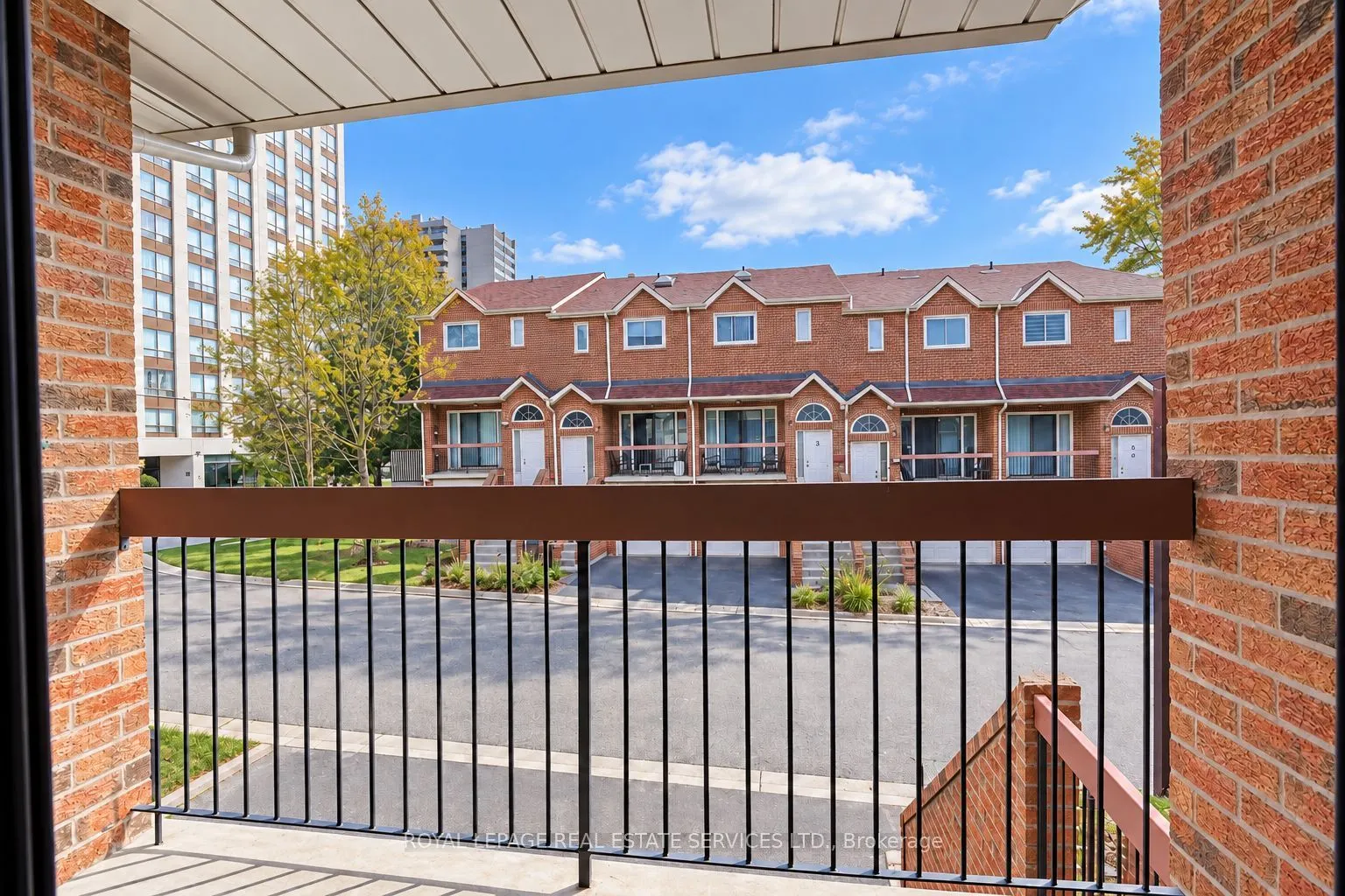 10 Reidmount Avenue #10