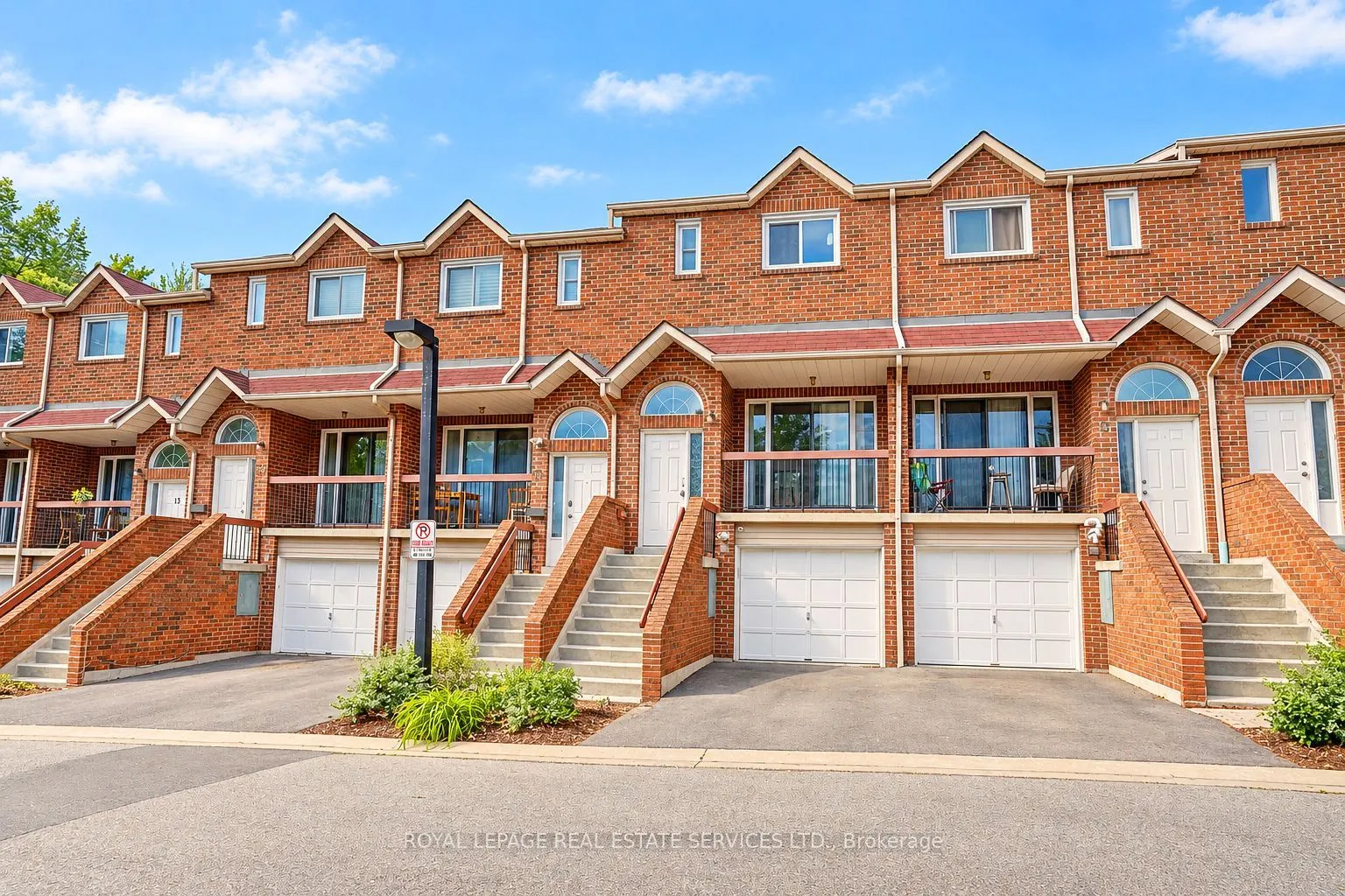 10 Reidmount Avenue #10