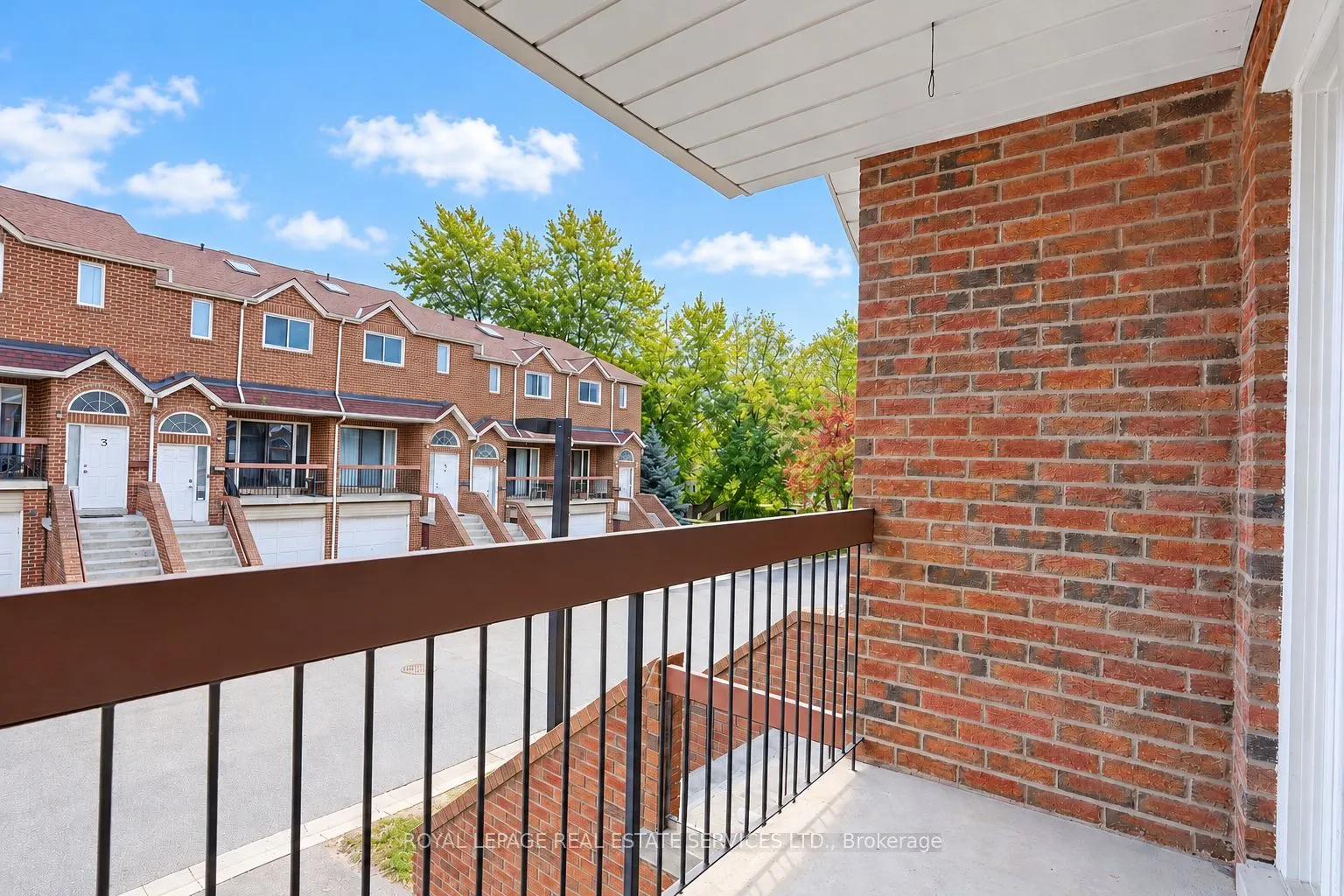 10 Reidmount Avenue #10