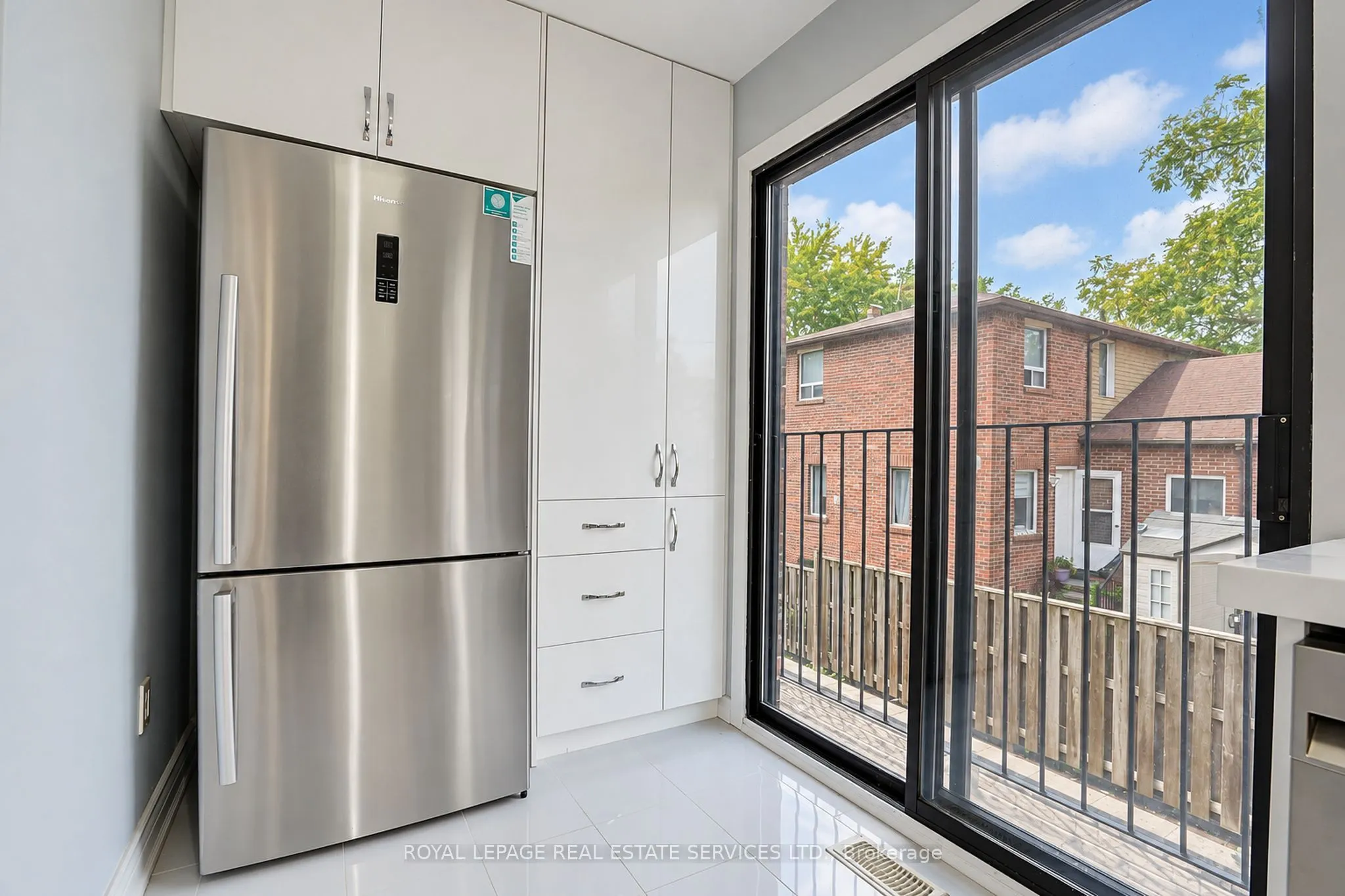 10 Reidmount Avenue #10