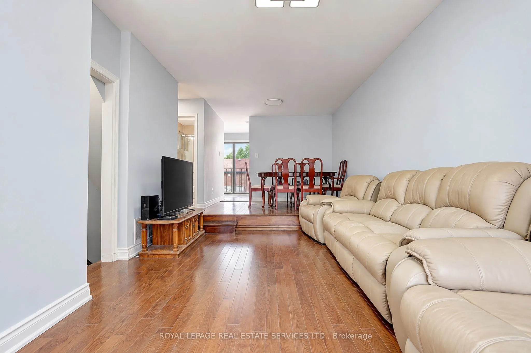 10 Reidmount Avenue #10