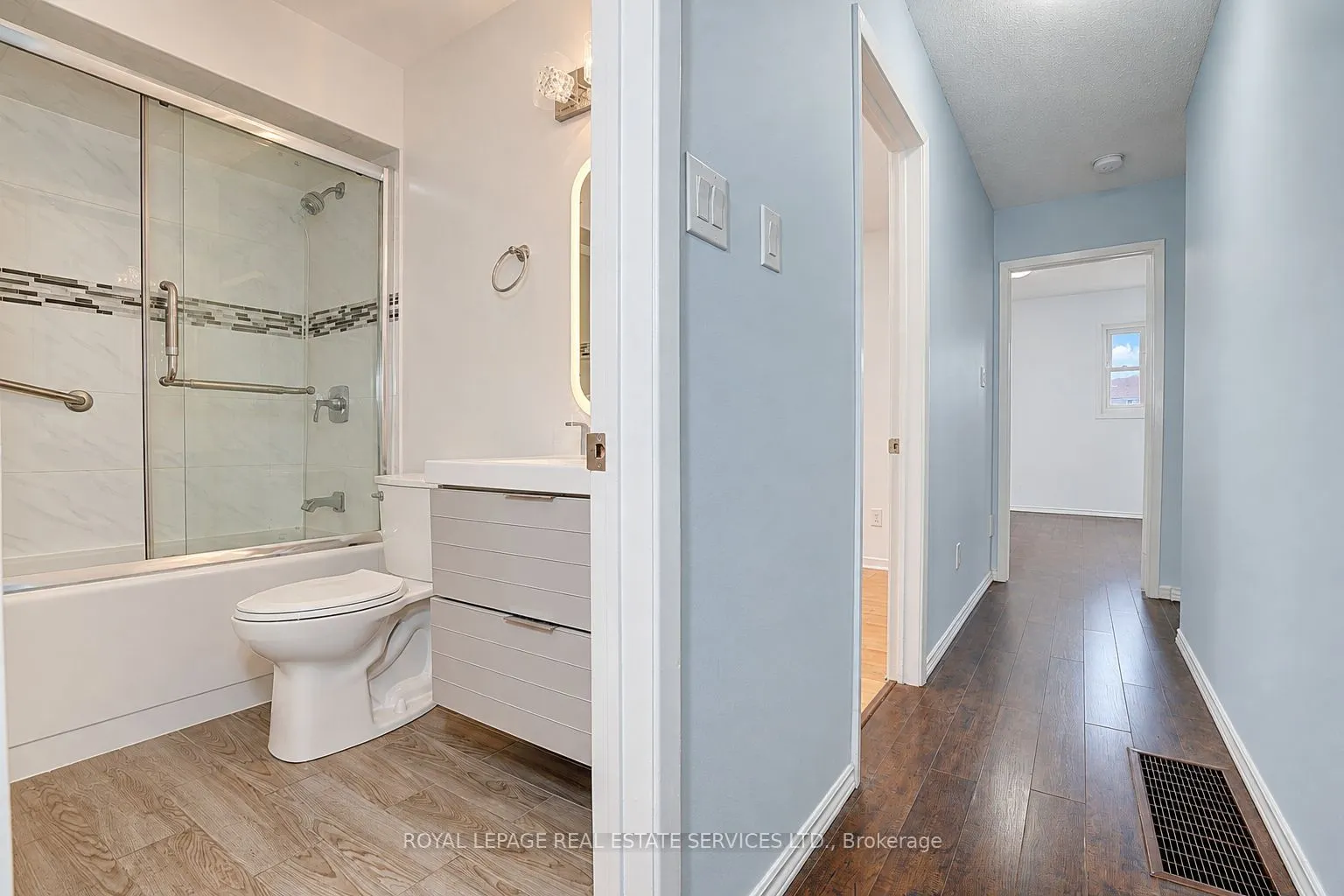 10 Reidmount Avenue #10