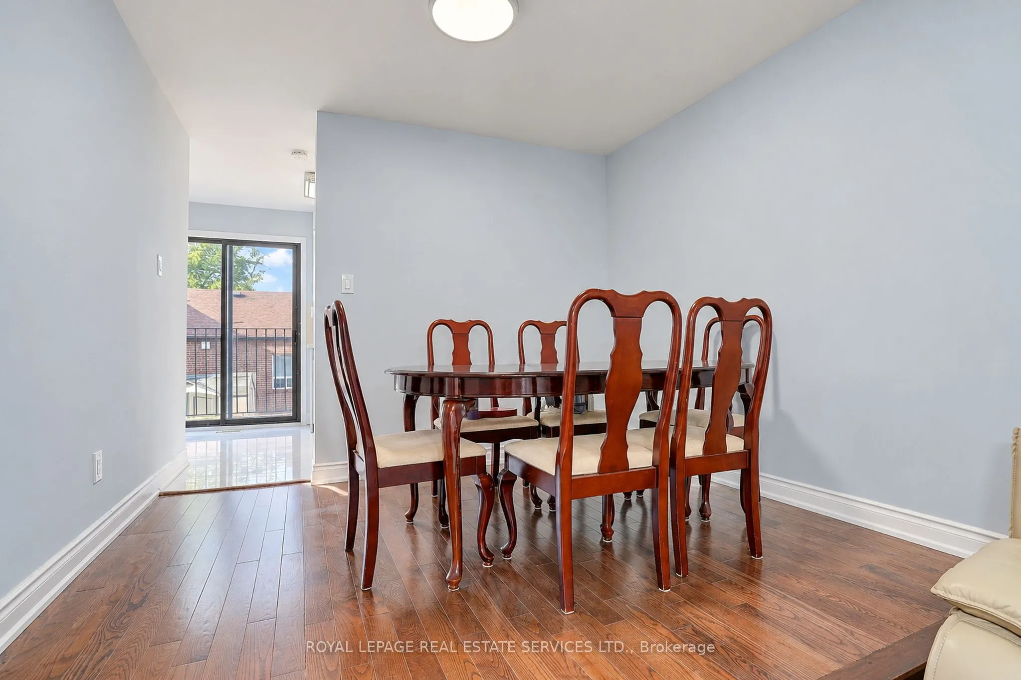 10 Reidmount Avenue #10