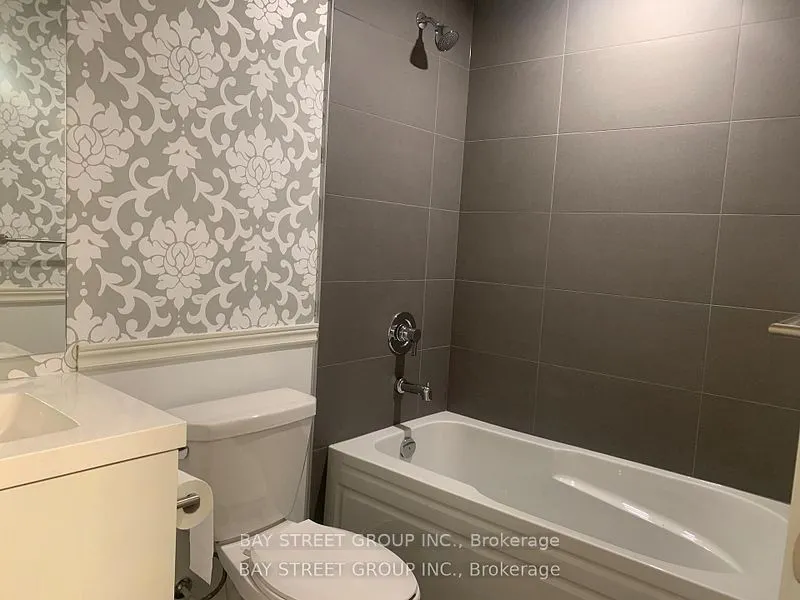2545 Simcoe Street N #2520