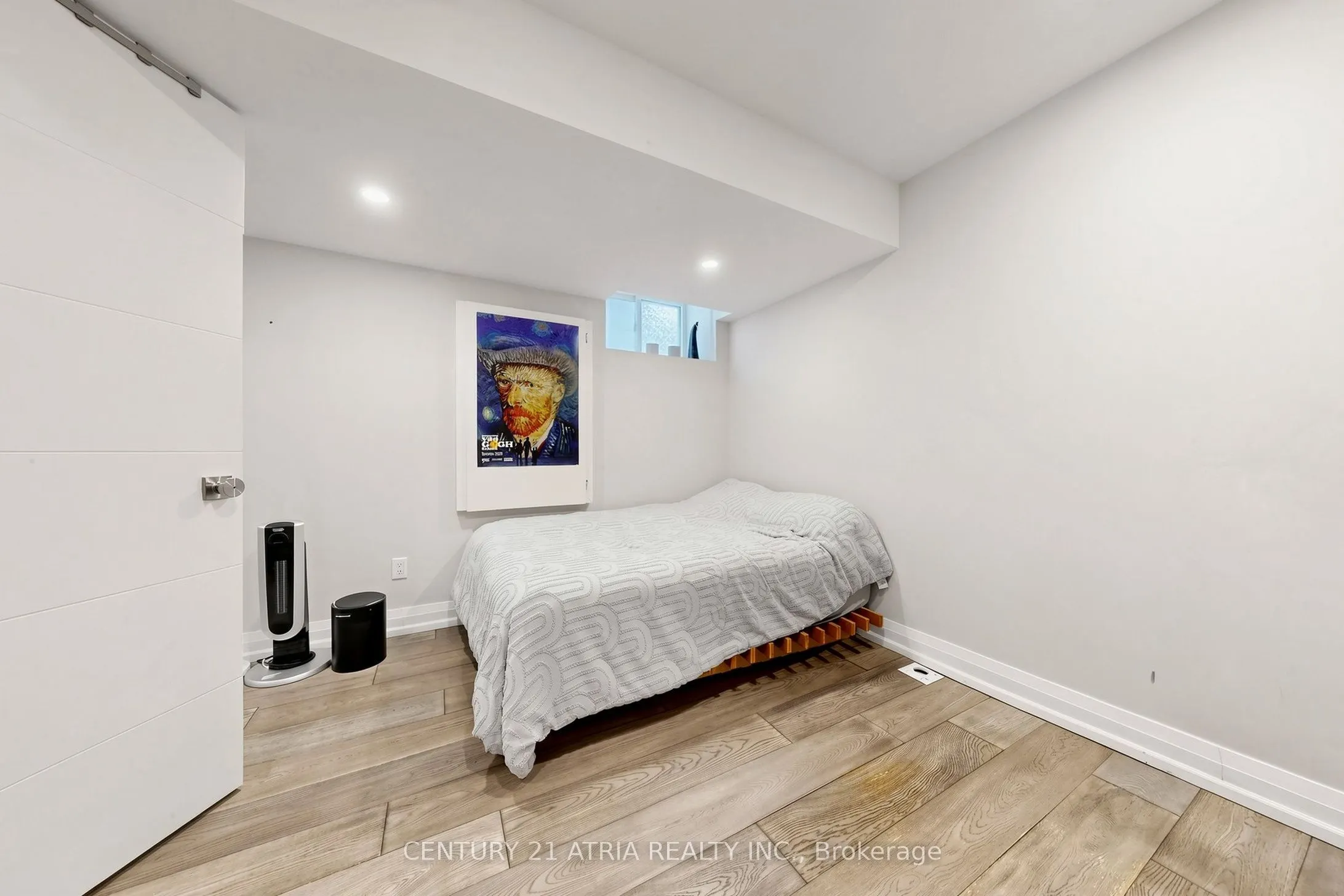 5 Bertmount Avenue