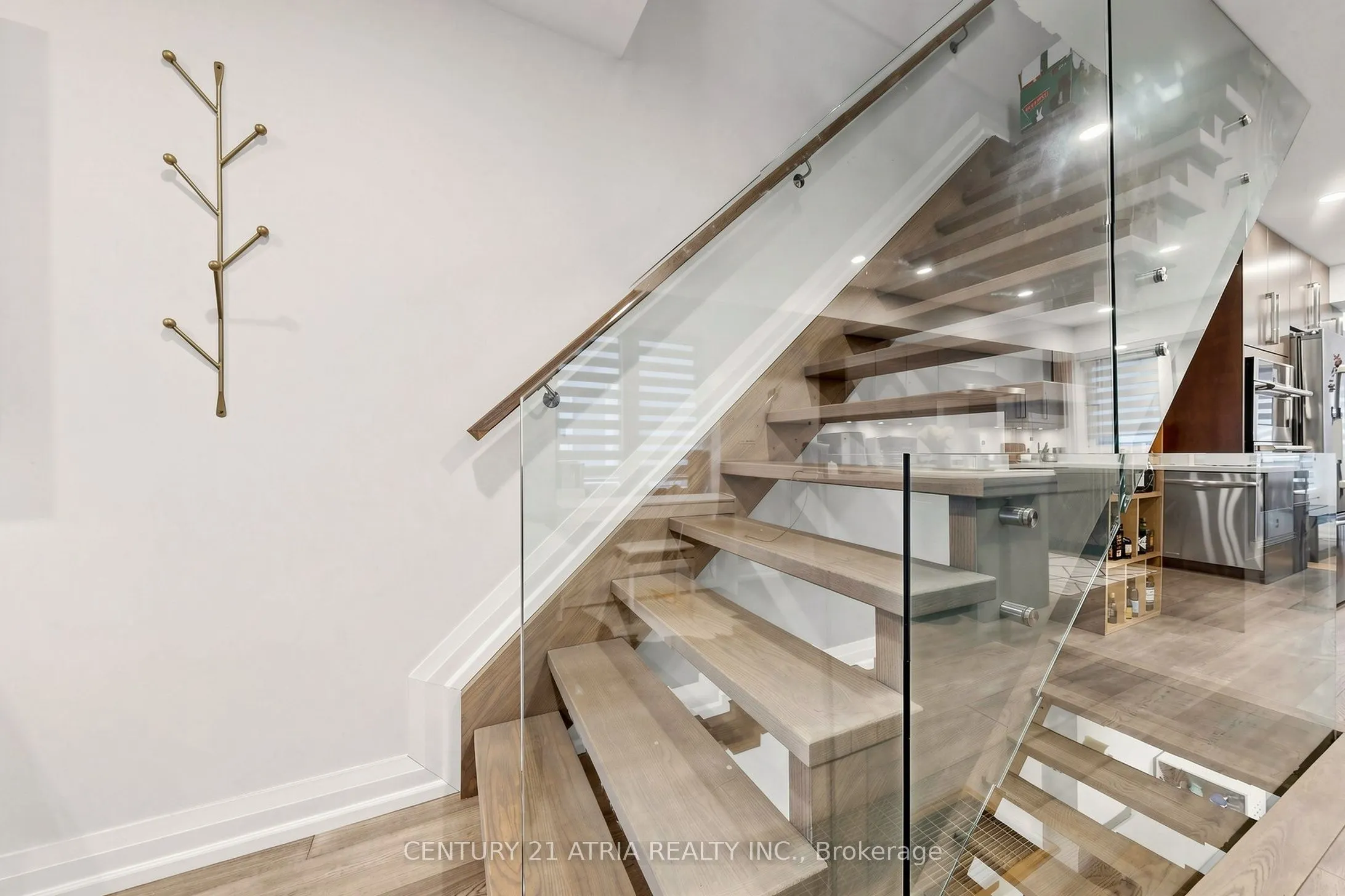 5 Bertmount Avenue