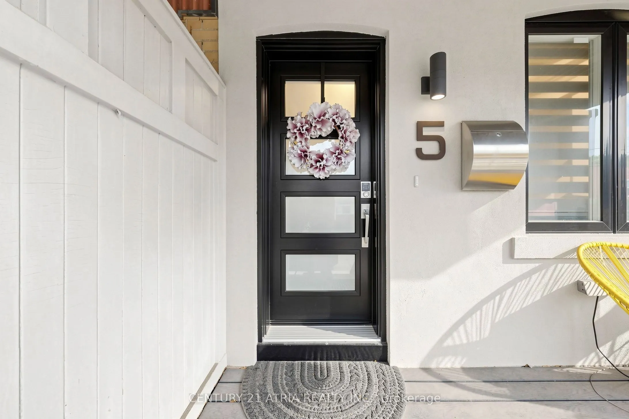 5 Bertmount Avenue
