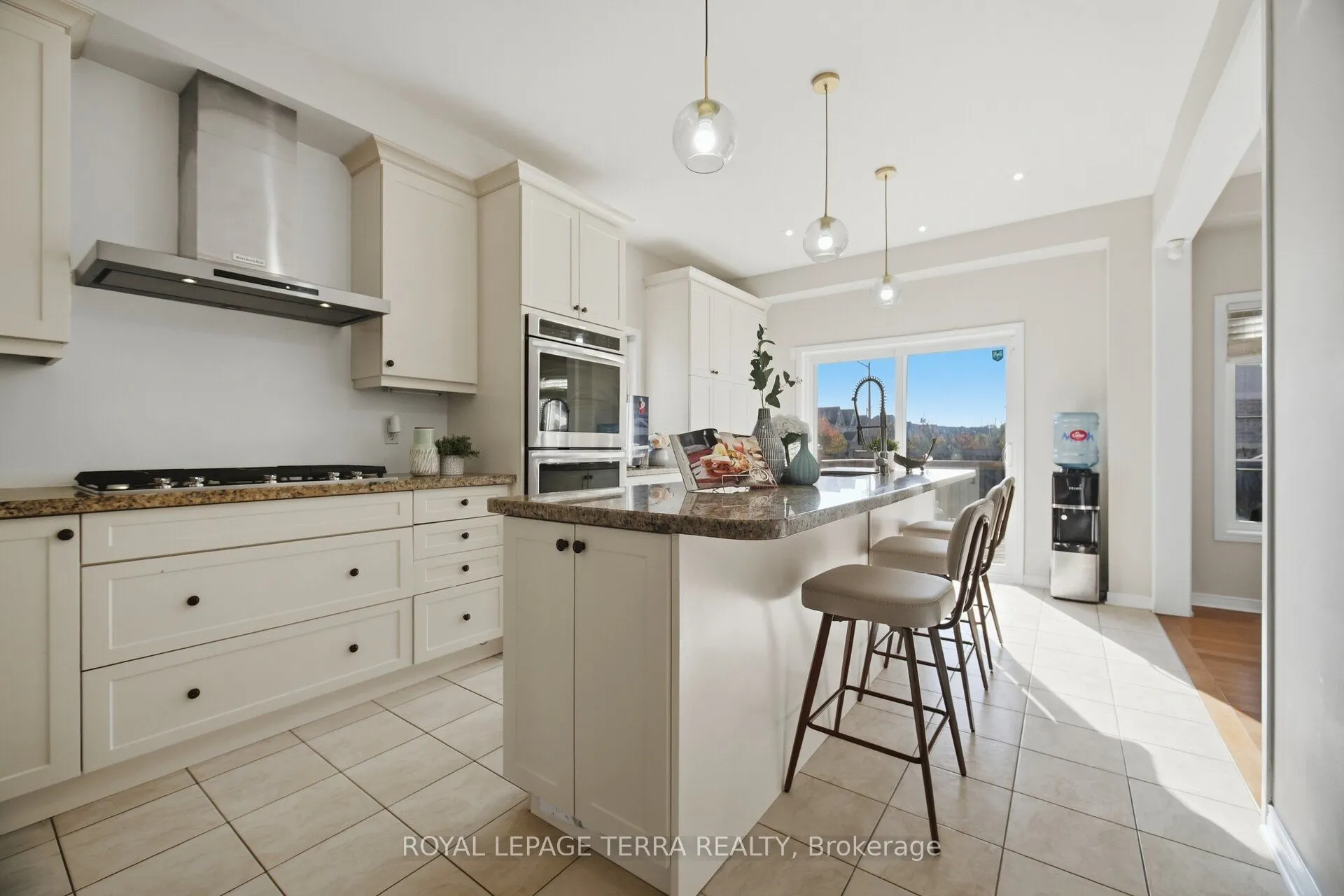 86 Edwin Carr Street