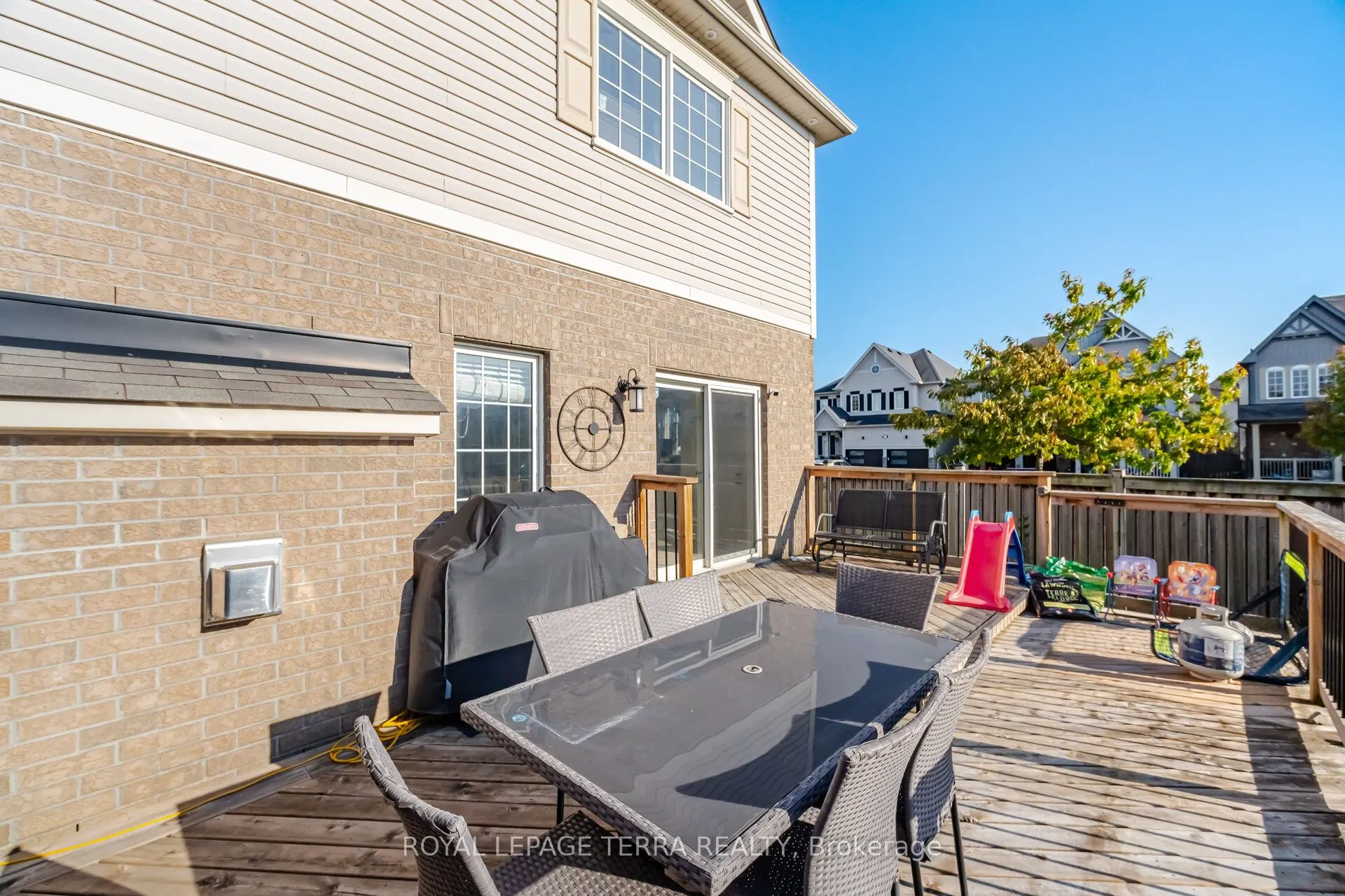 86 Edwin Carr Street