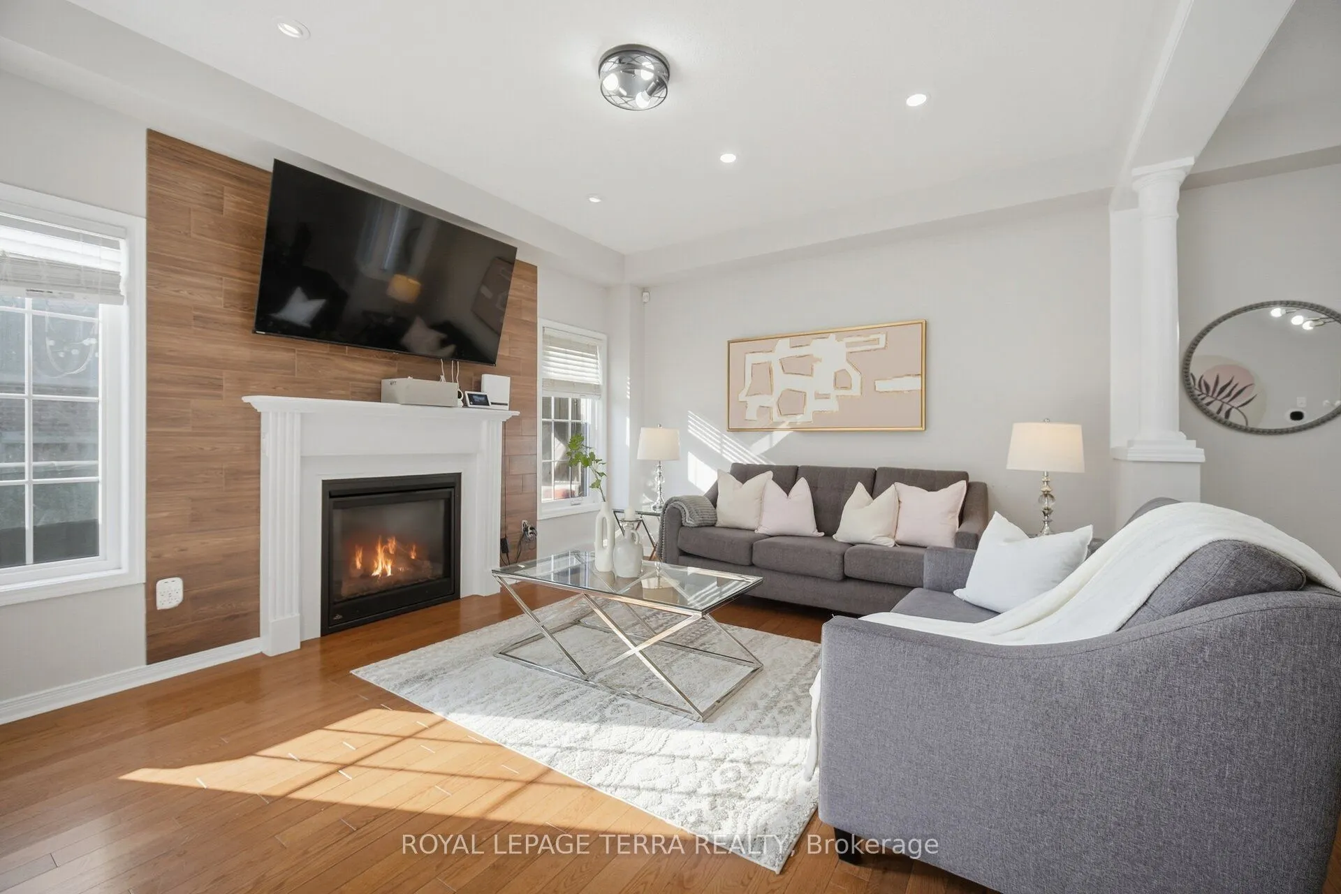 86 Edwin Carr Street