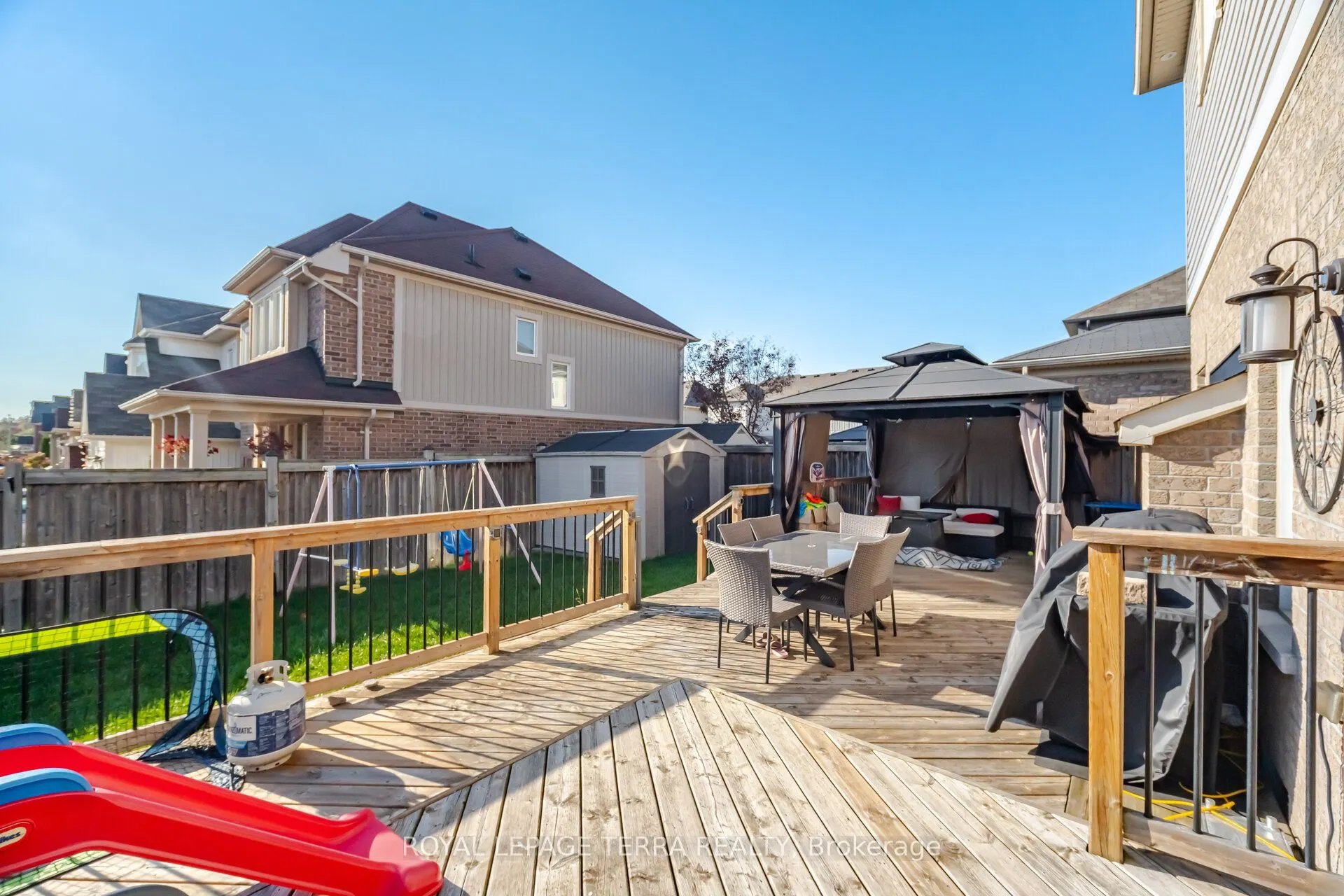 86 Edwin Carr Street