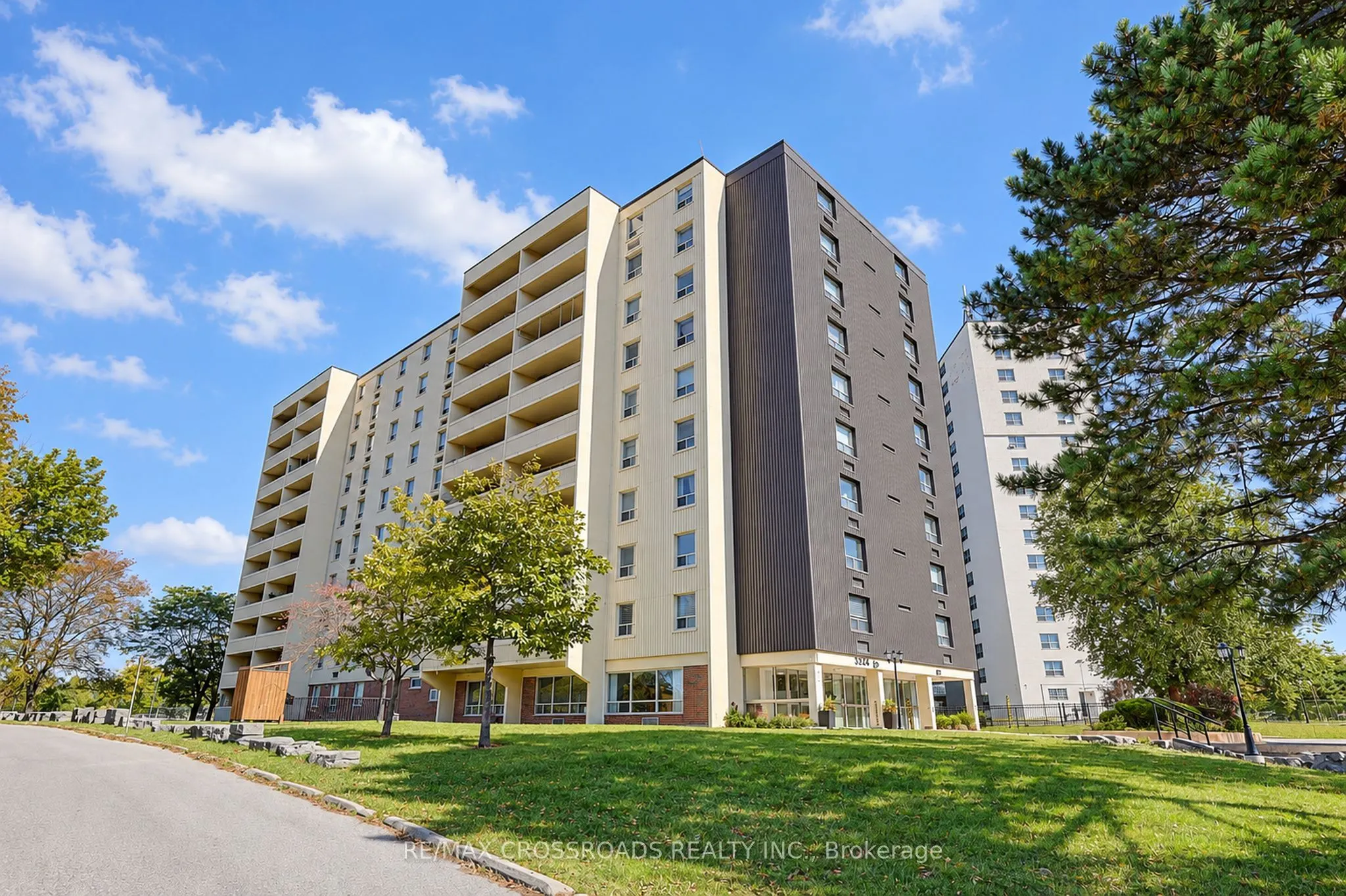 3420 Eglinton Avenue E #301