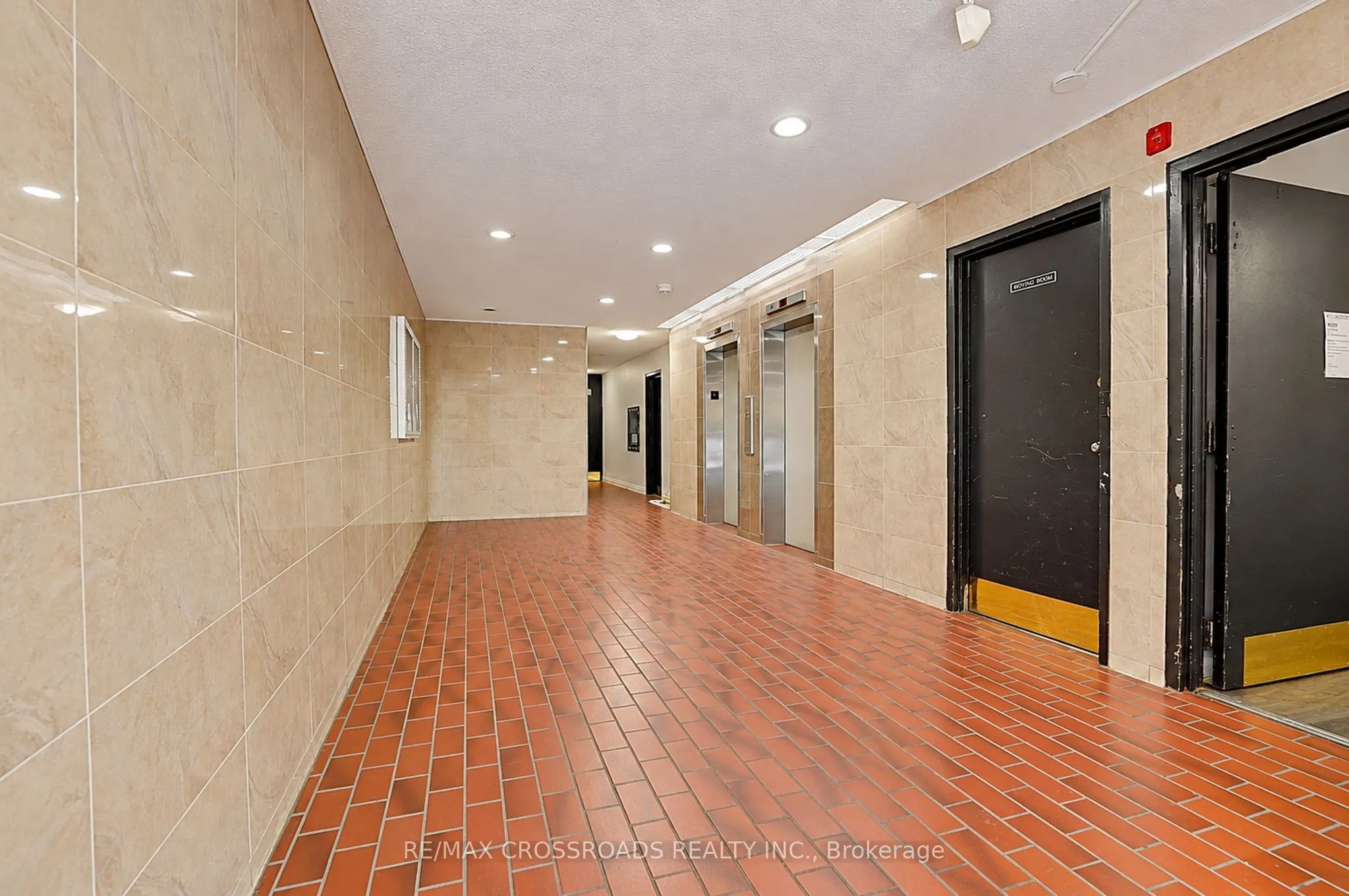 3420 Eglinton Avenue E #301