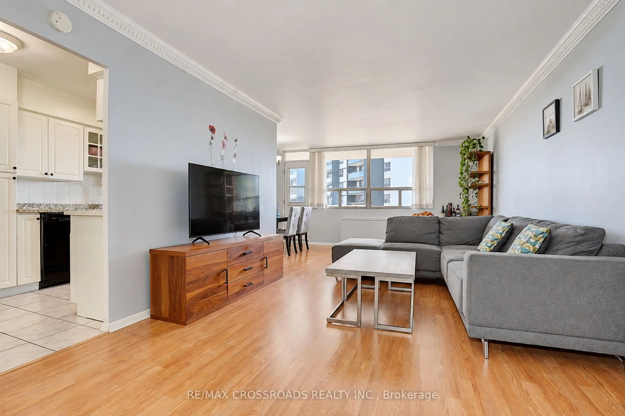 3420 Eglinton Avenue E #301
