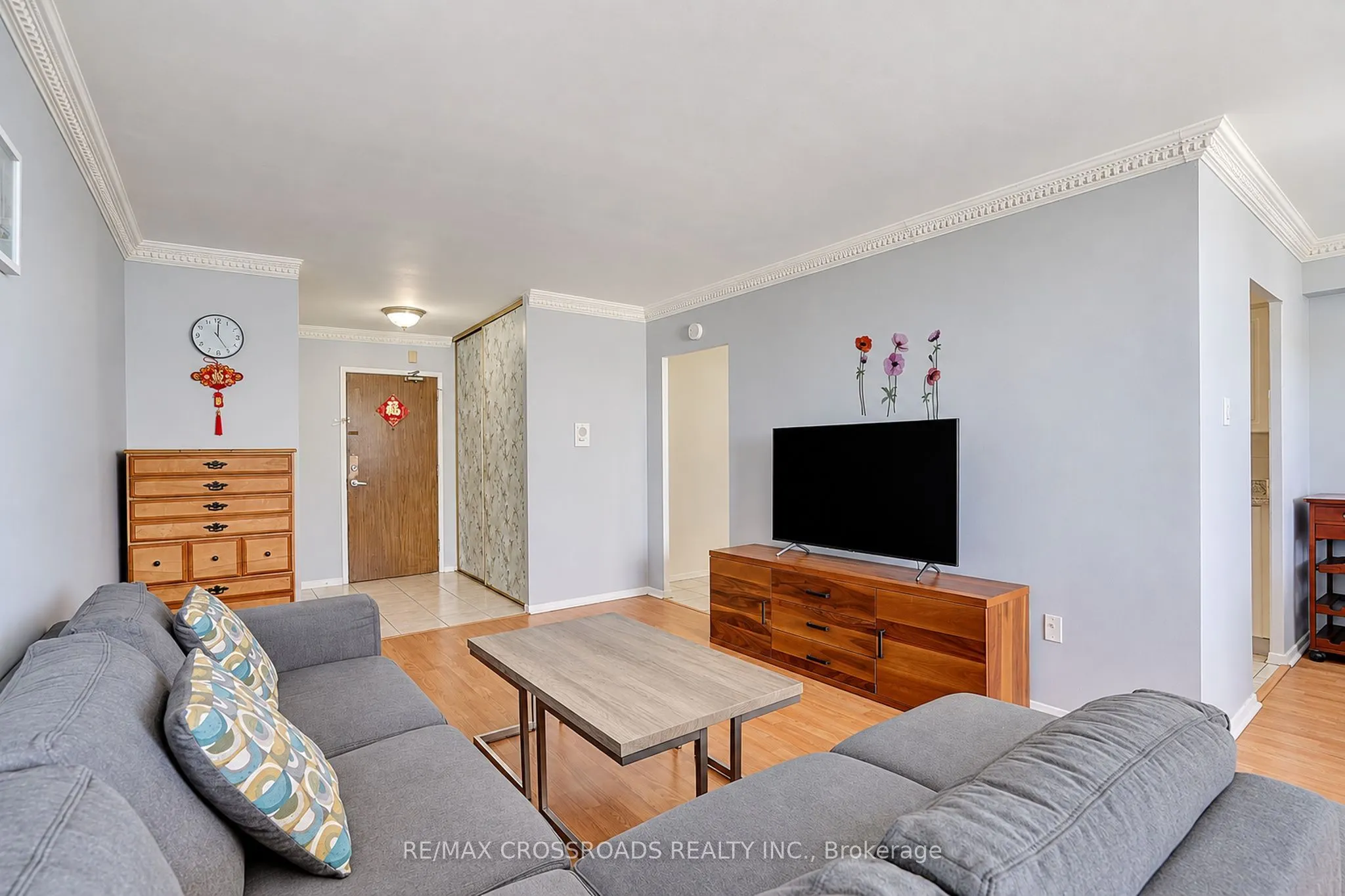 3420 Eglinton Avenue E #301