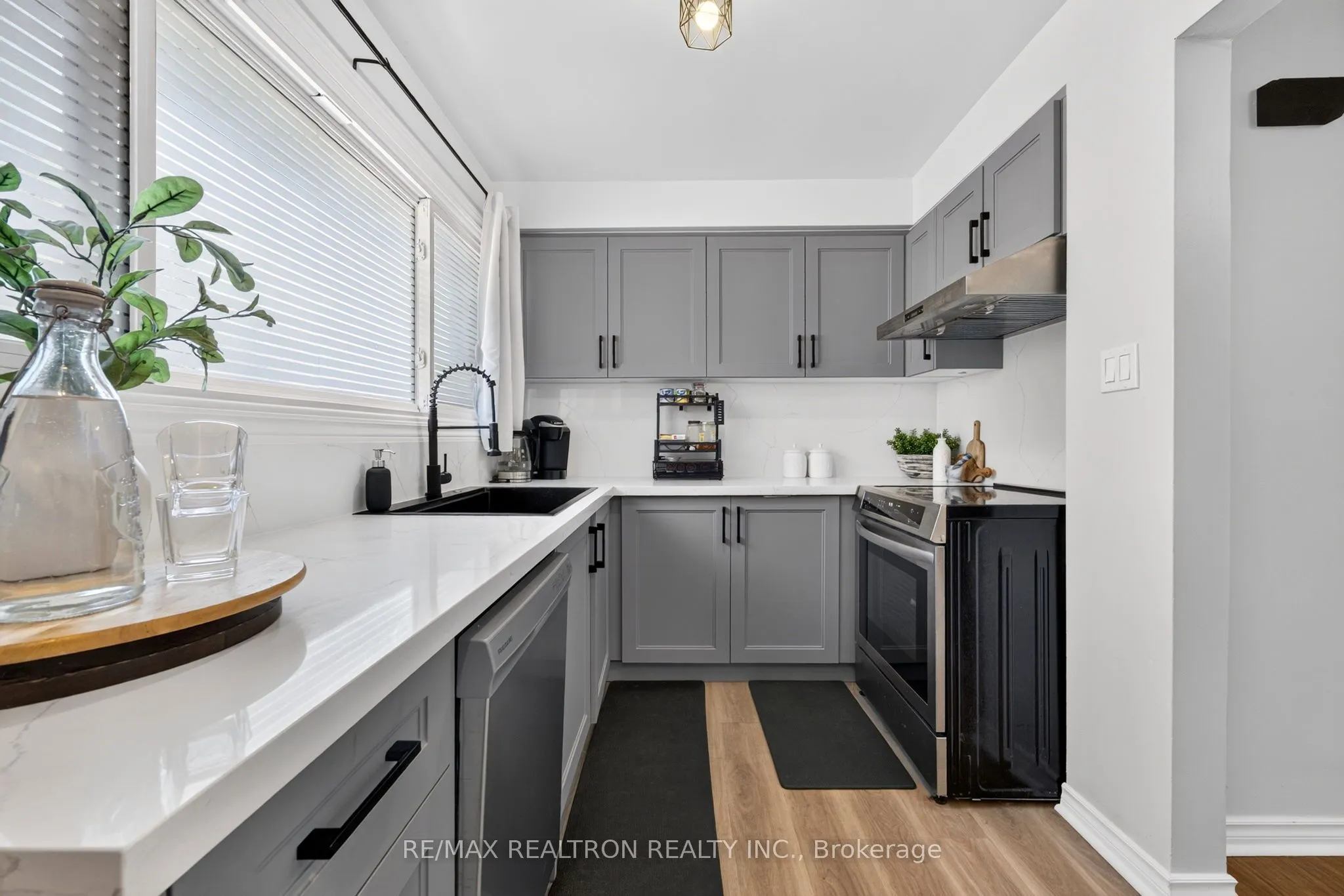 1185 Birchmount Road #5