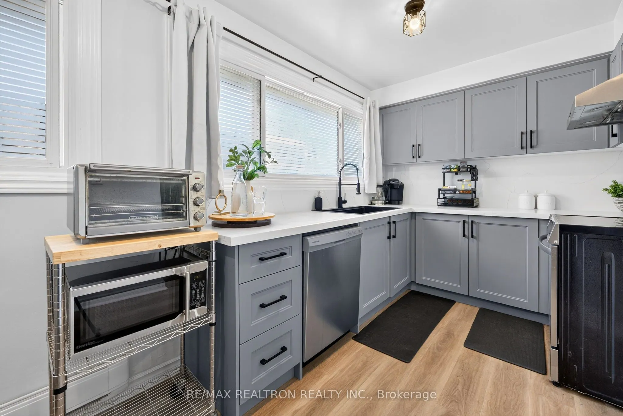 1185 Birchmount Road #5