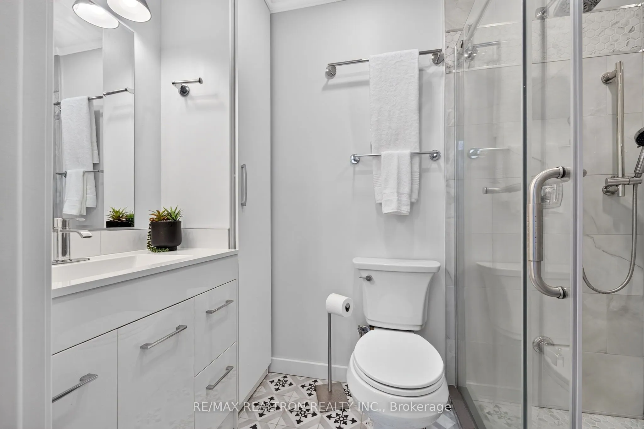1185 Birchmount Road #5