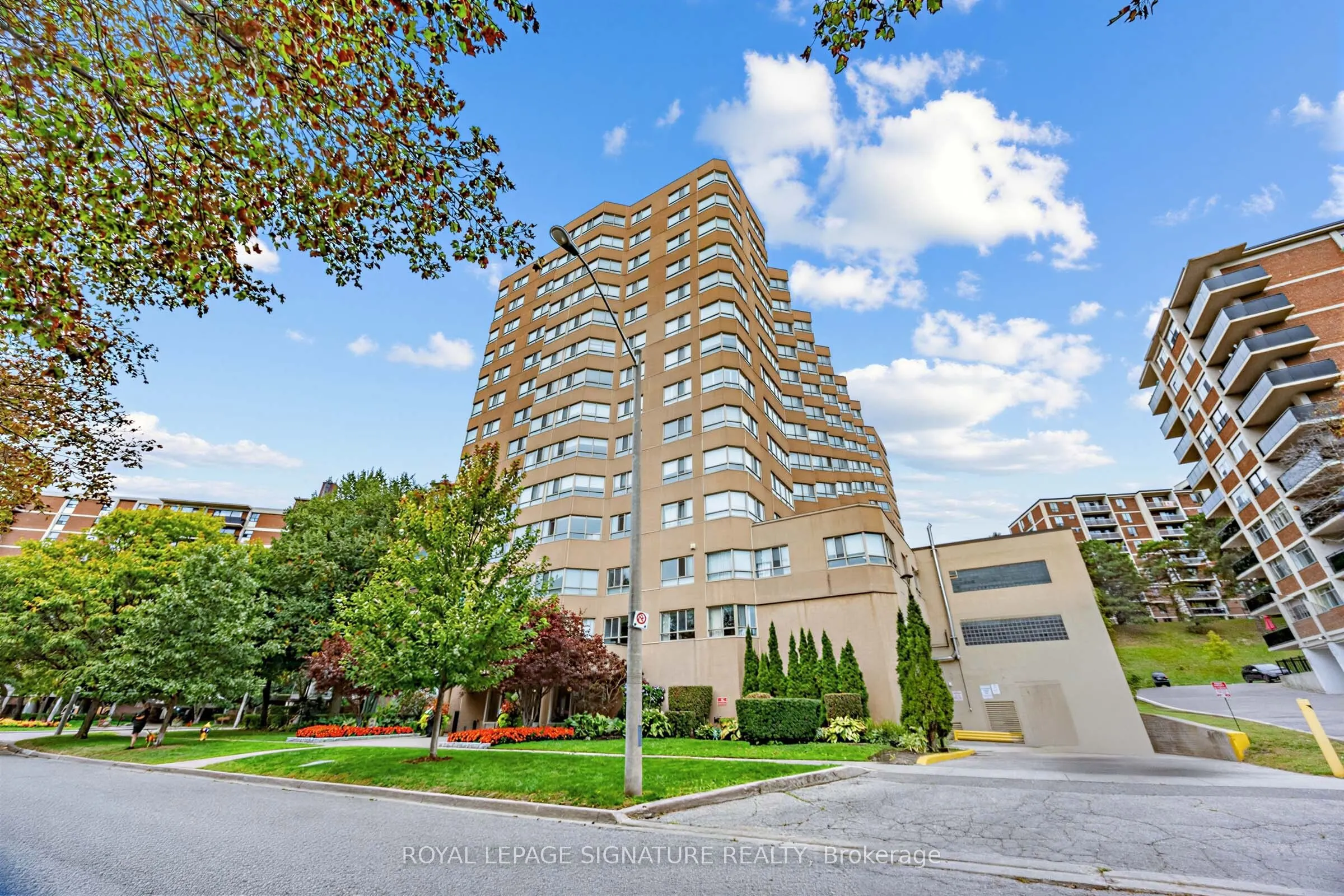 4 Park Vista #1006