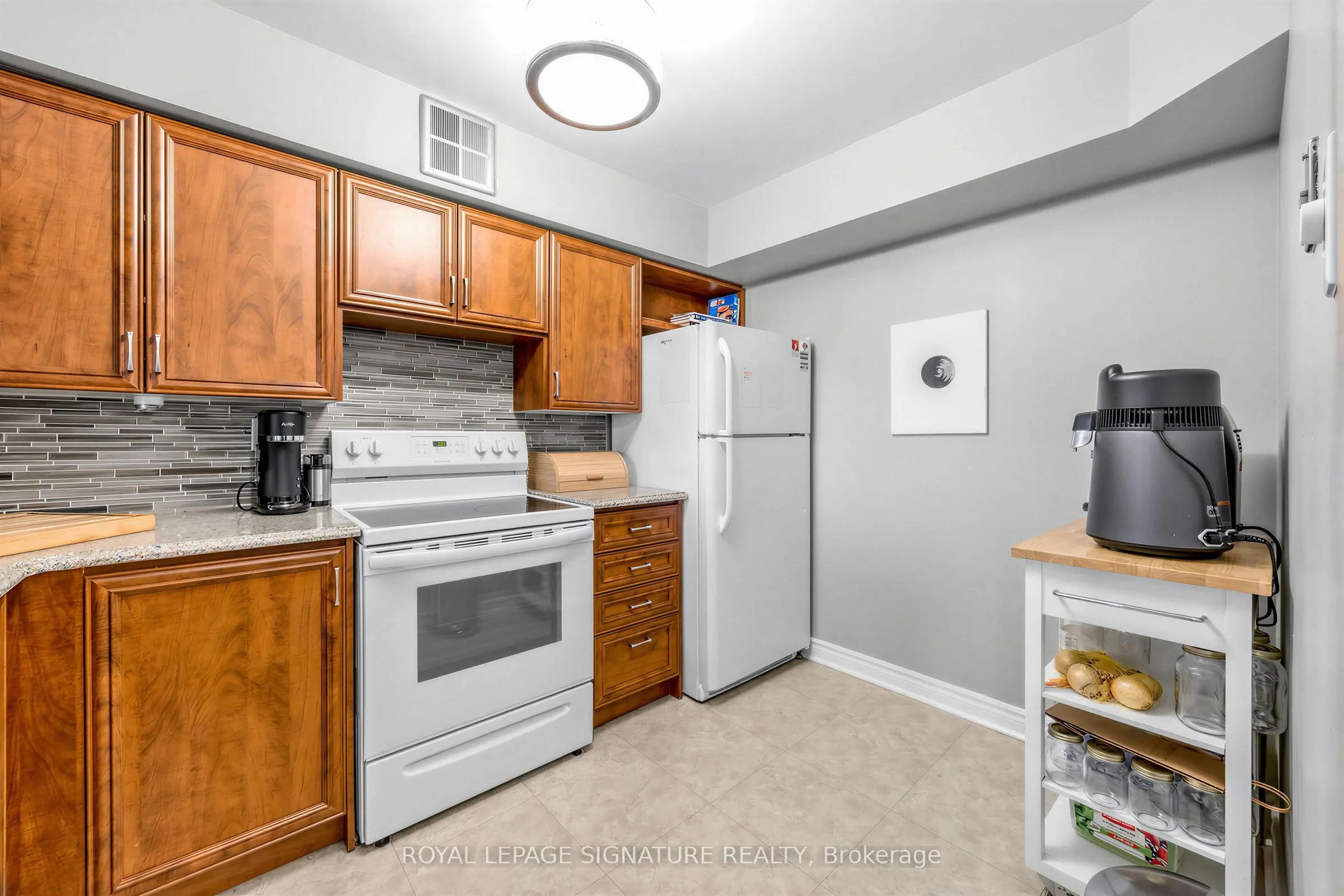 4 Park Vista #1006